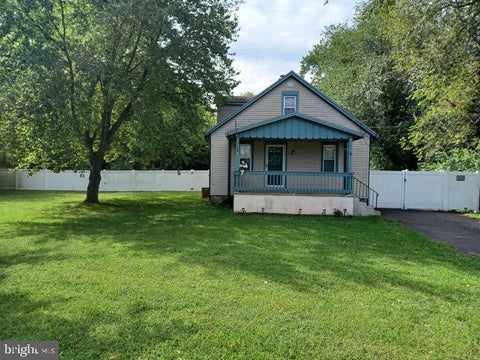 Homes For Sale - 525 Radix Road<br/> WILLIAMSTOWN, NJ 08094