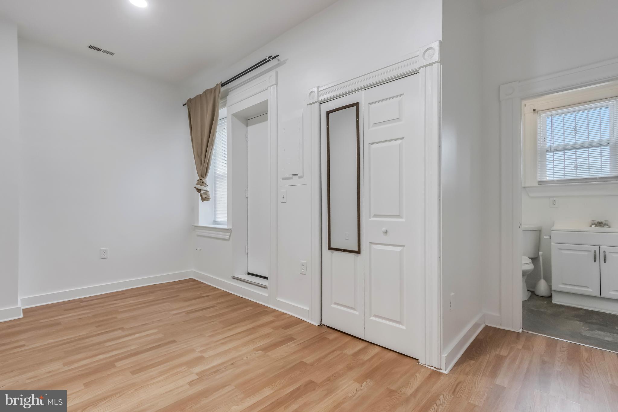 MOUNT VERNON PLACE HISTORIC DISTRICT - Residential Lease