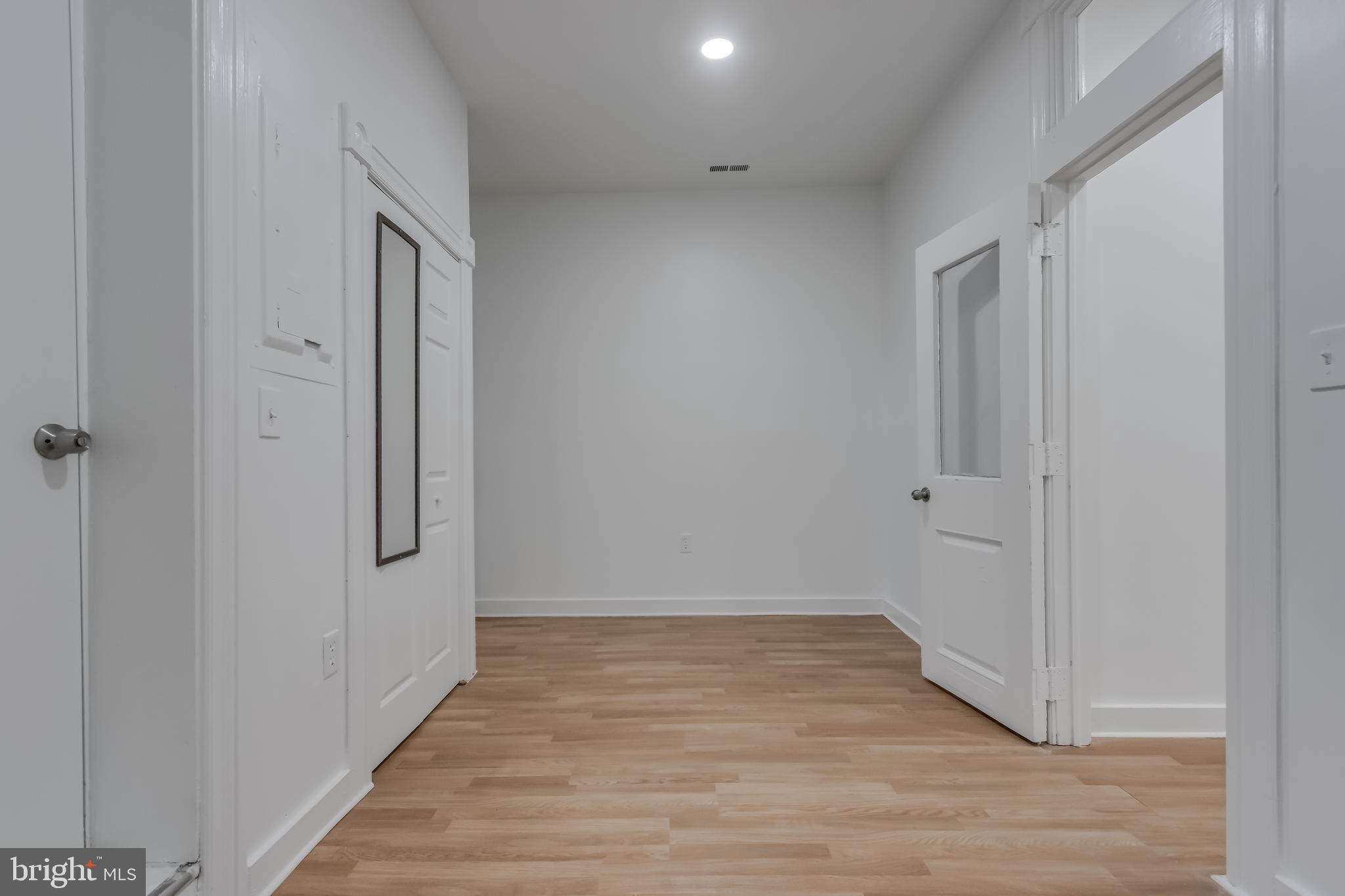 MOUNT VERNON PLACE HISTORIC DISTRICT - Residential Lease