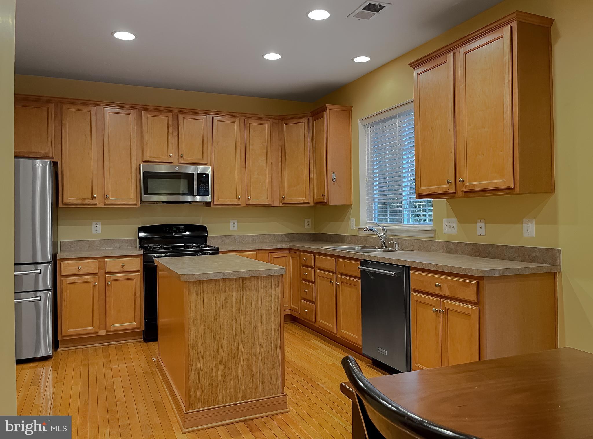 DAHLIA PARK OF WILDEWOOD - Residential