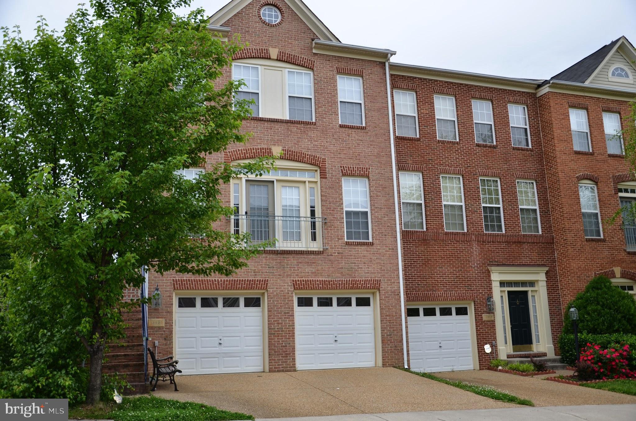 Well maintained 2 Car garage end unit brick Town Home with fenced backyard in Squirrel Hill Neighborhood. Hardwood floors on main level with spacious eat-in kitchen. Upstairs has 3 bedrooms, 2 full baths. Master bath with separate shower and large soaking tub ! 2 more half baths. Finished basement. Great schools. Closer to many amenities including Dulles Airport. Avaialble from August 1st.