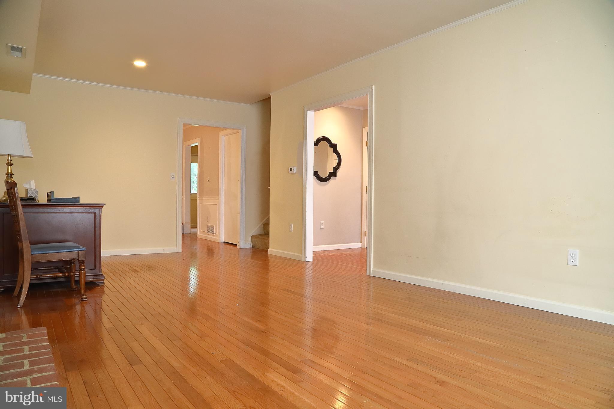 10 CEDAR LANE