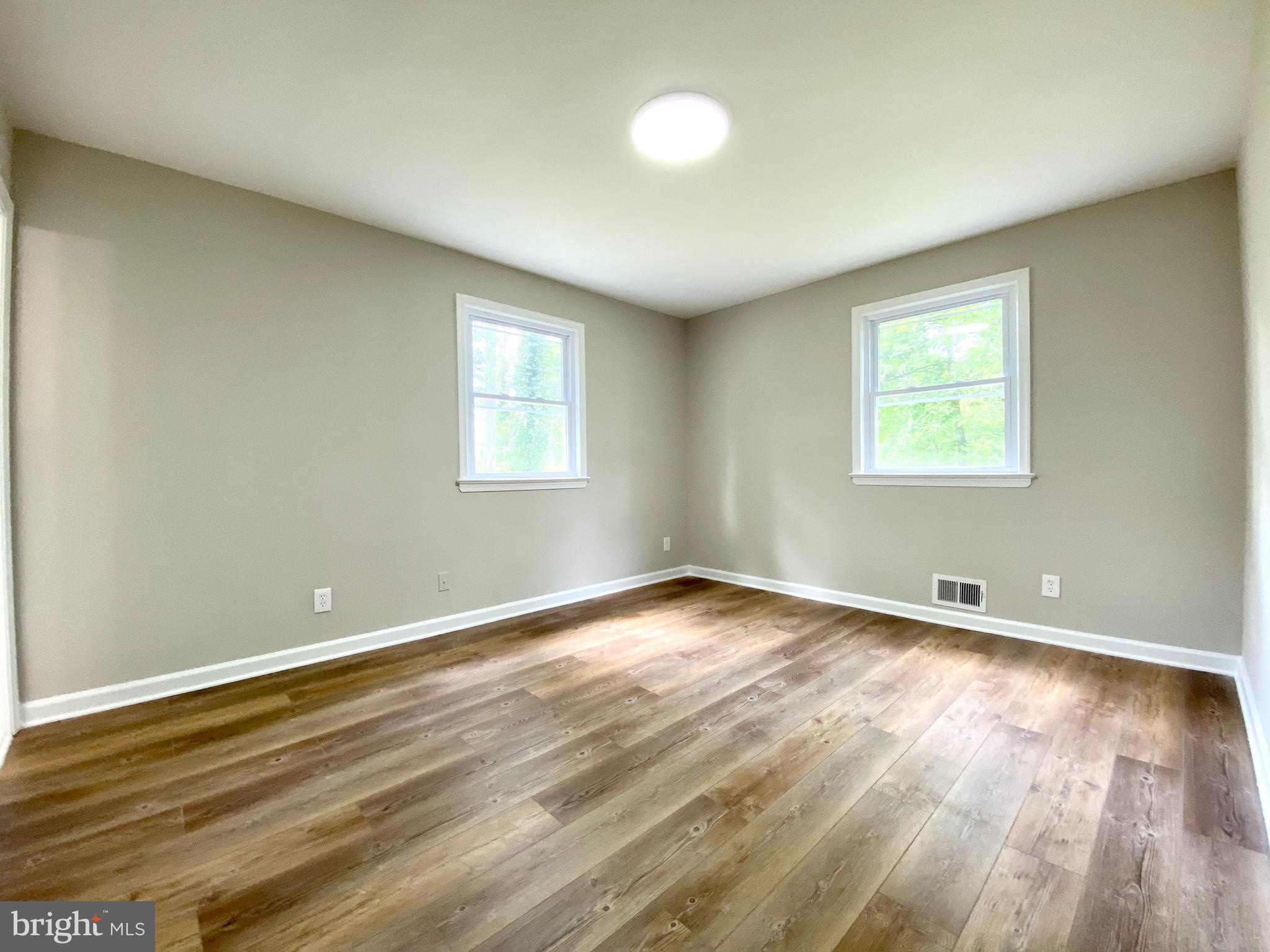 CAPITAL ESTATES - Residential