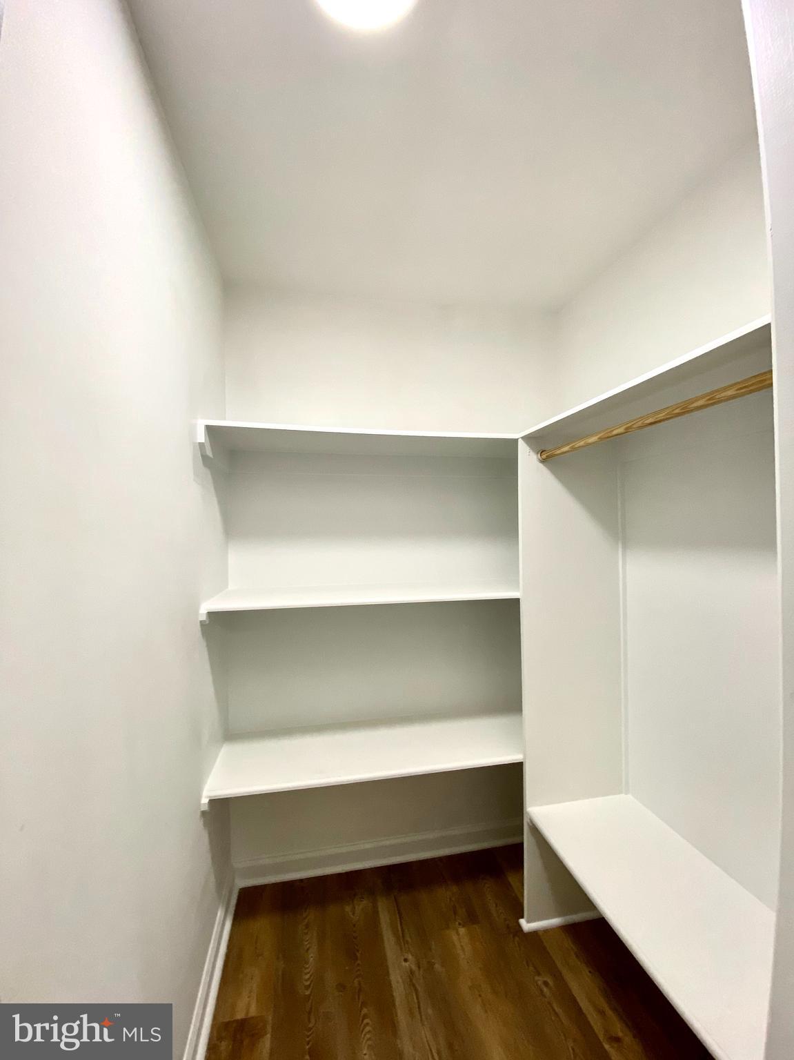 CAPITAL ESTATES - Residential