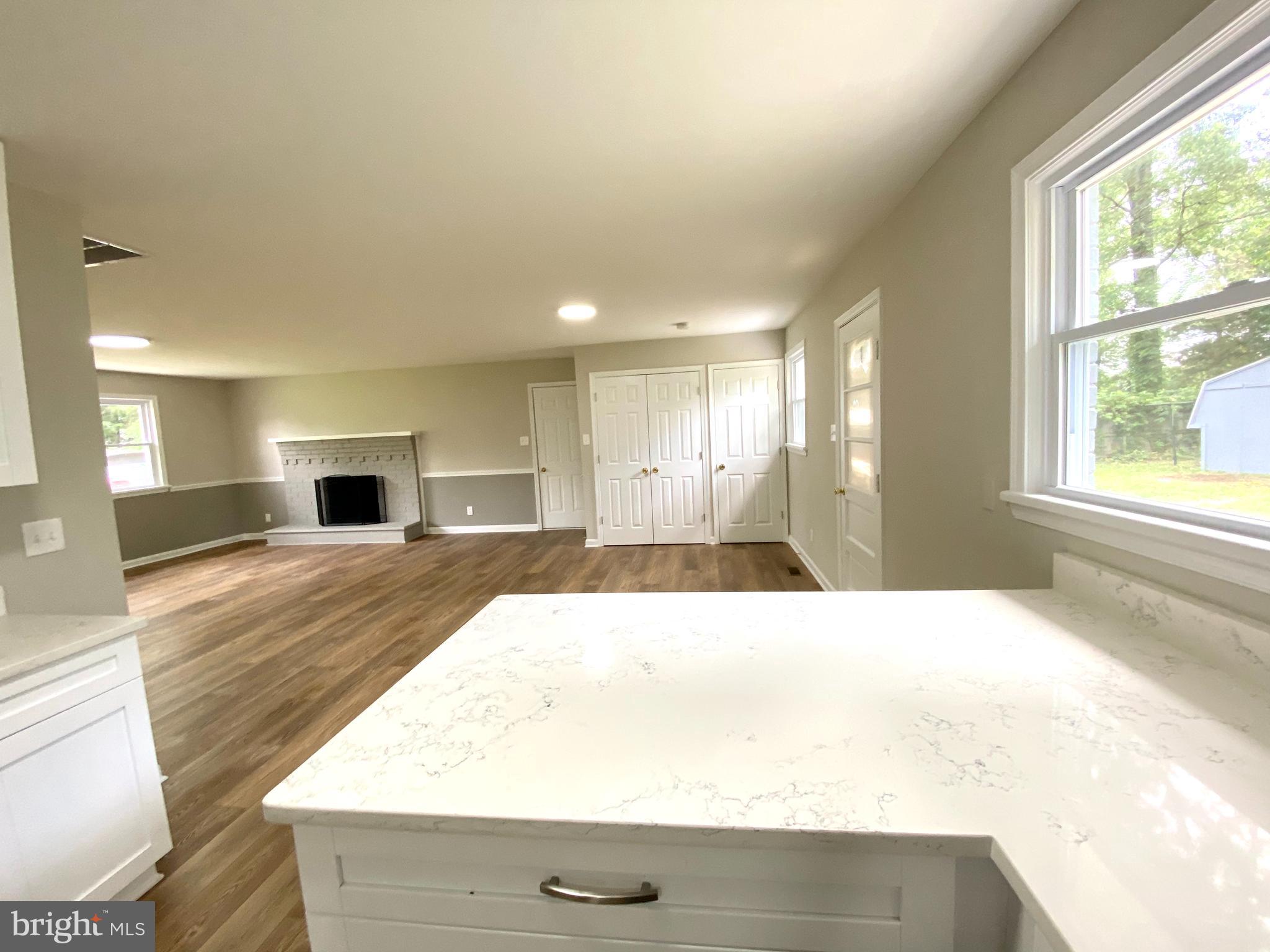 CAPITAL ESTATES - Residential