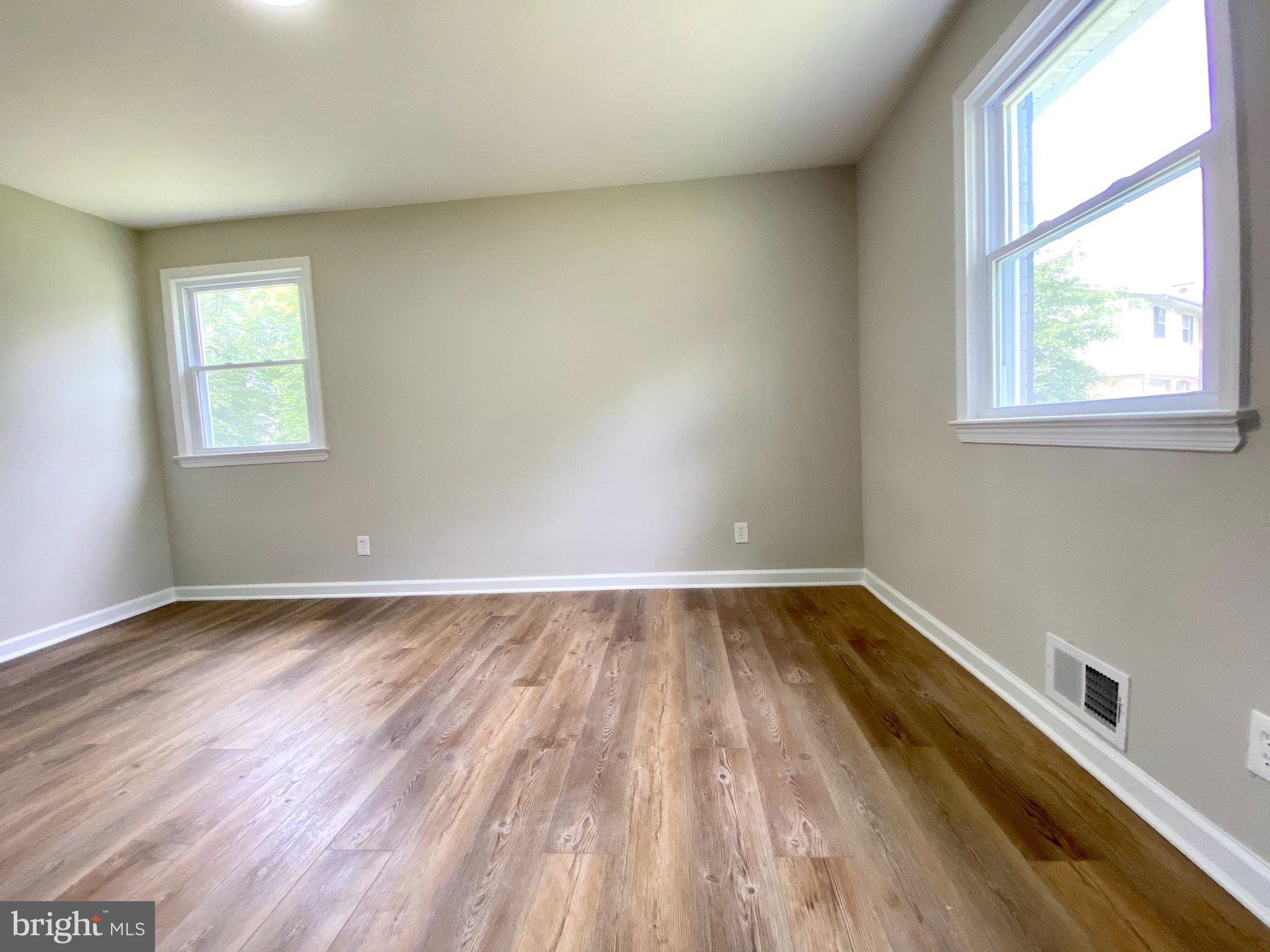 CAPITAL ESTATES - Residential