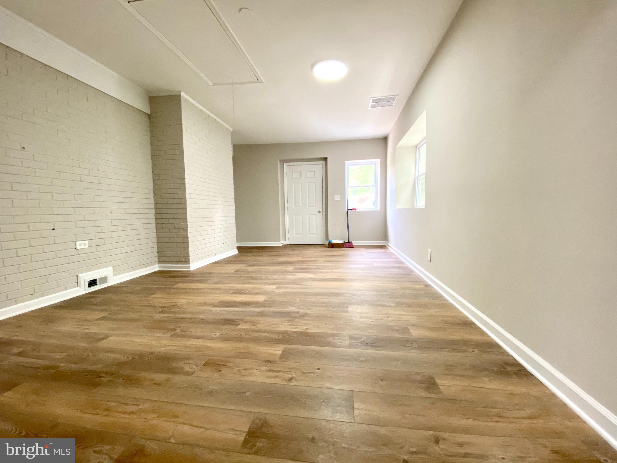 CAPITAL ESTATES - Residential