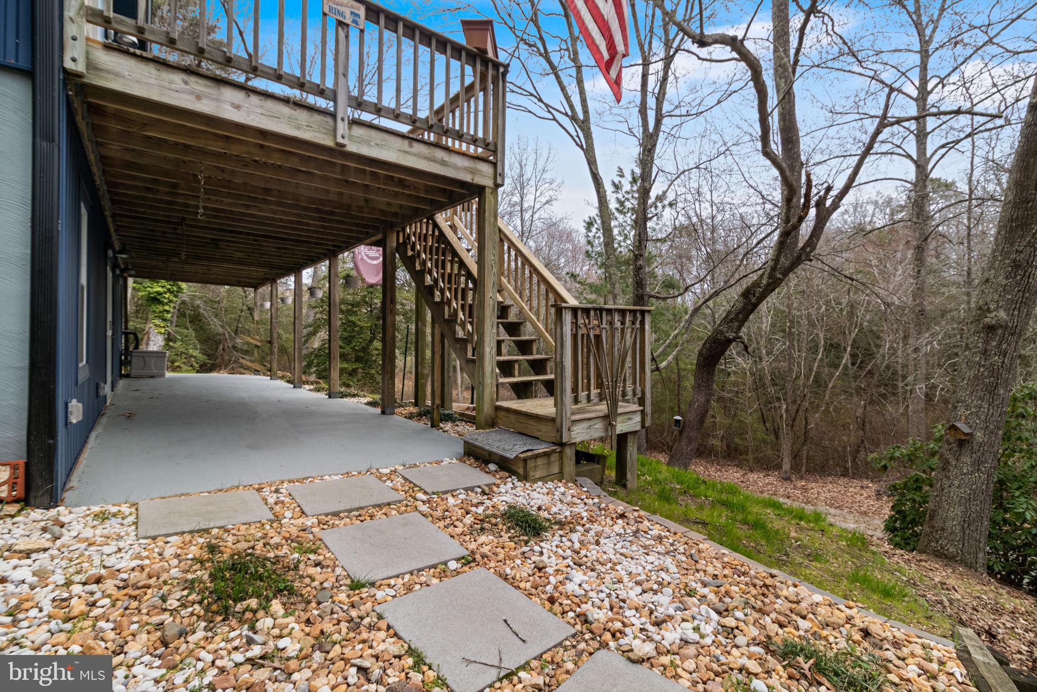 COVE LAKE - Residential