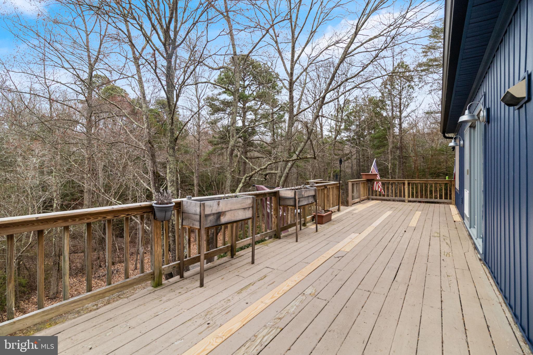 COVE LAKE - Residential