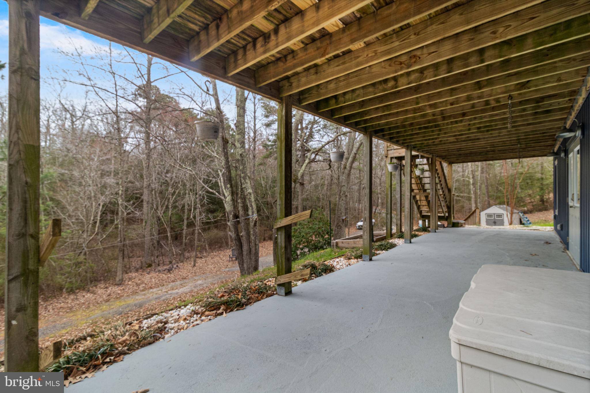 COVE LAKE - Residential