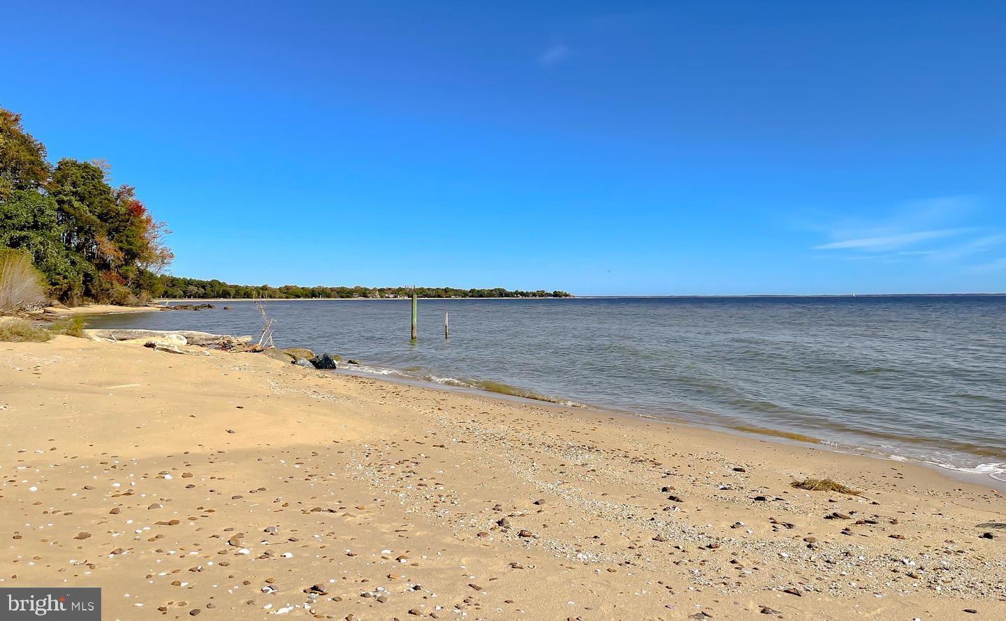 COVE LAKE - Residential