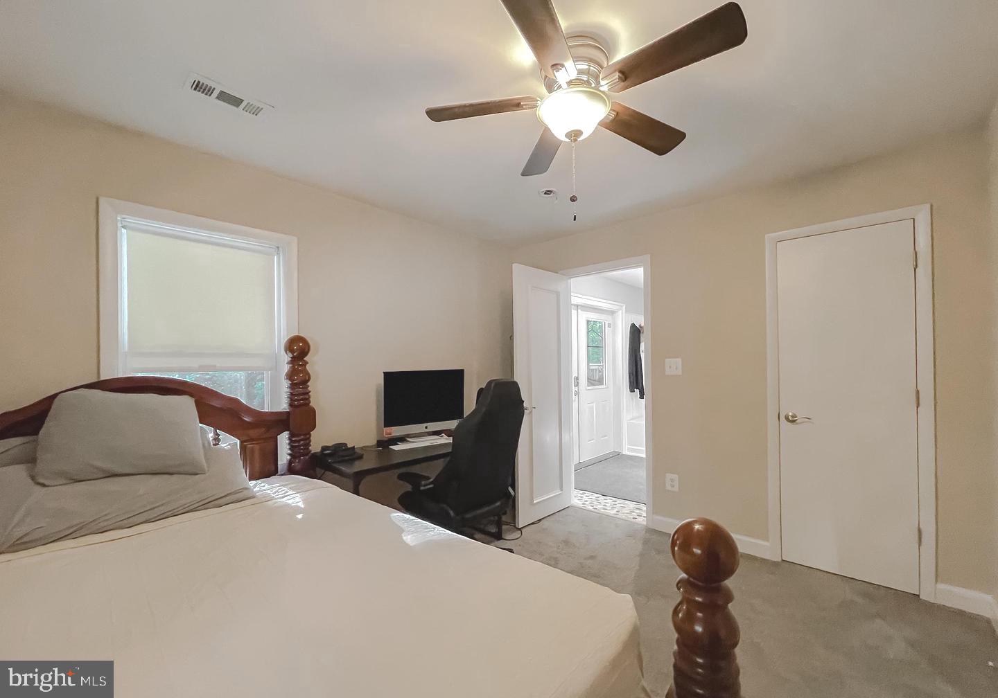 COVE LAKE - Residential