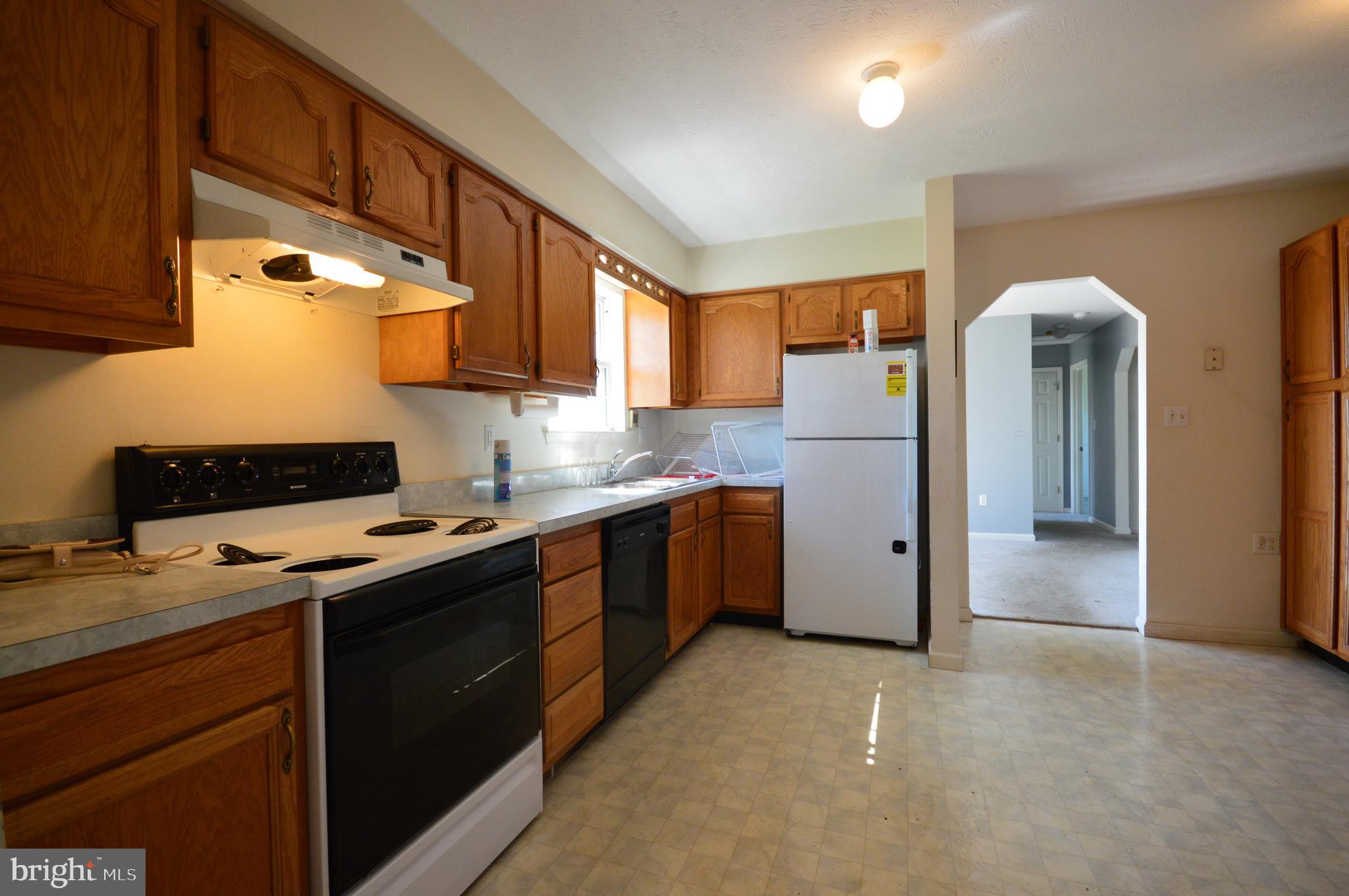 DOUGLAS OAKS - Residential