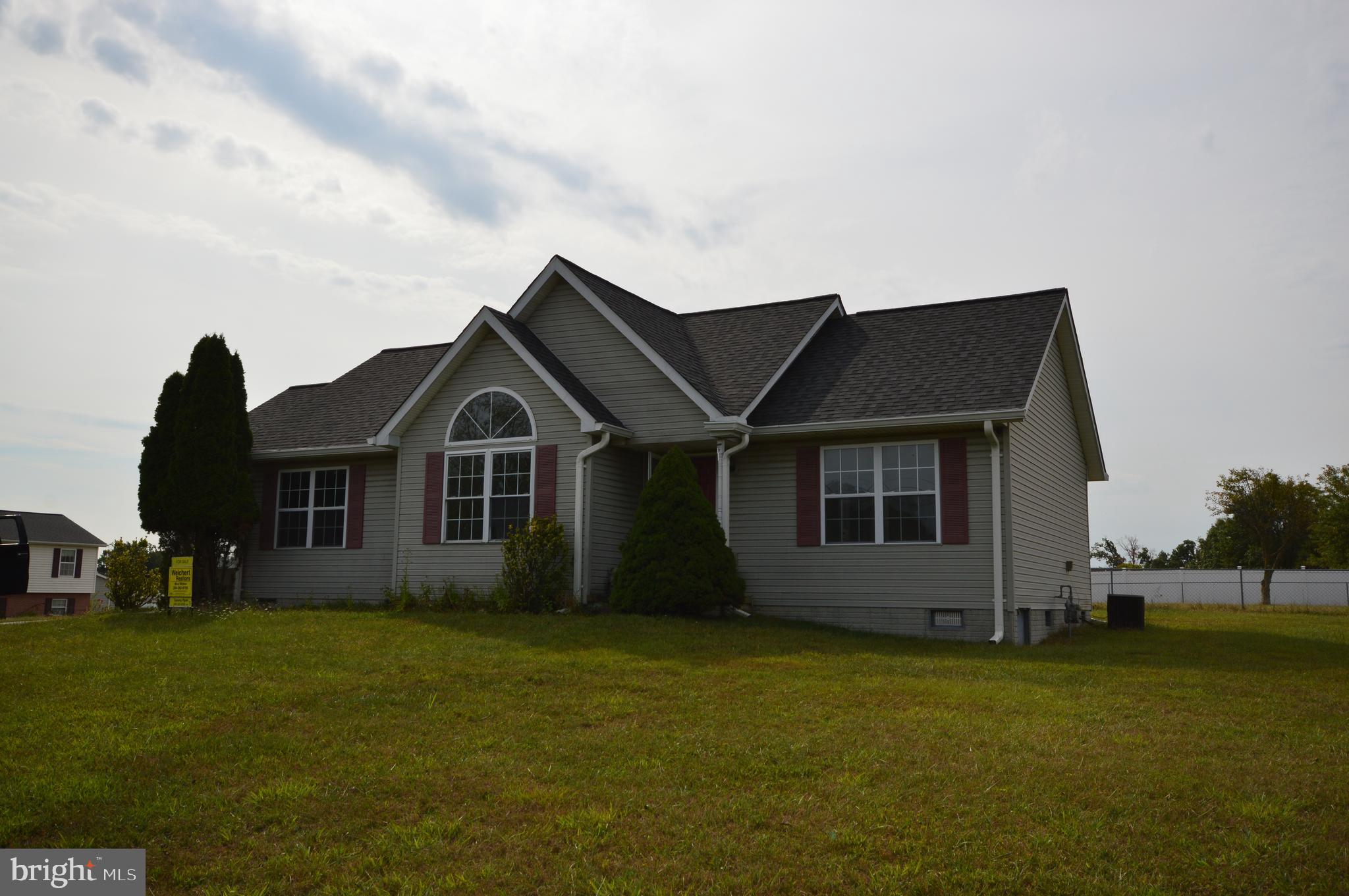 DOUGLAS OAKS - Residential