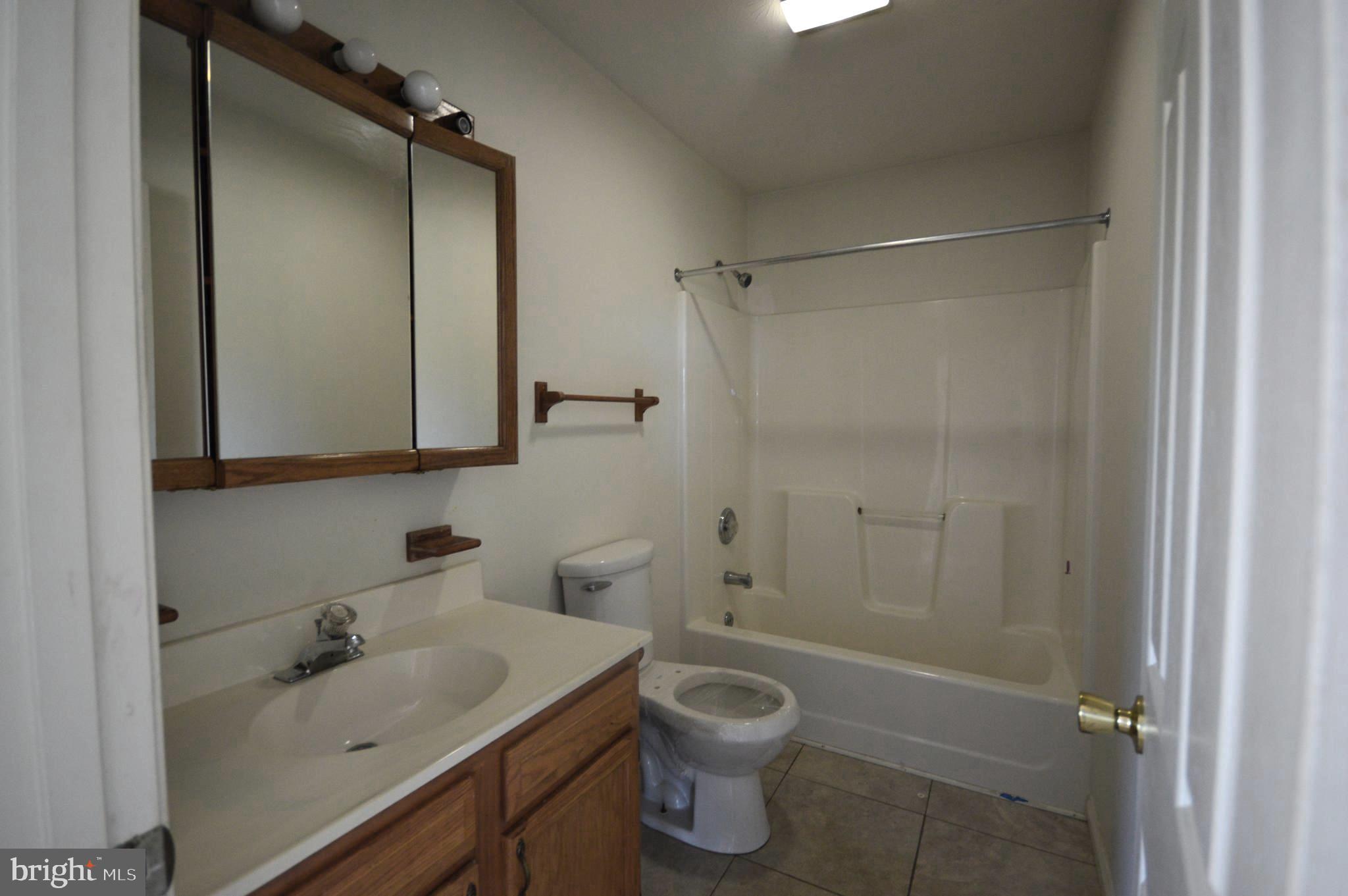 DOUGLAS OAKS - Residential