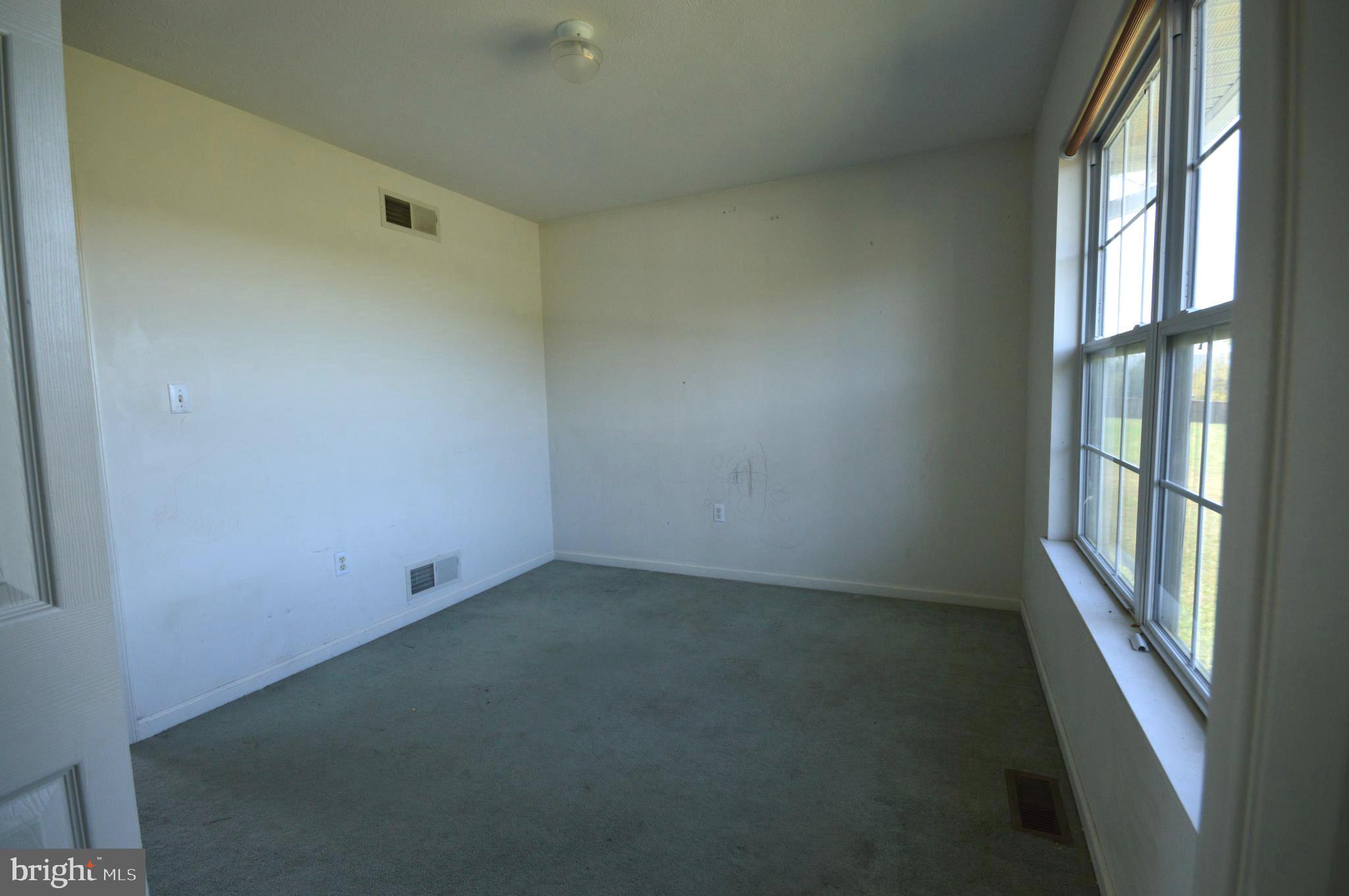 DOUGLAS OAKS - Residential