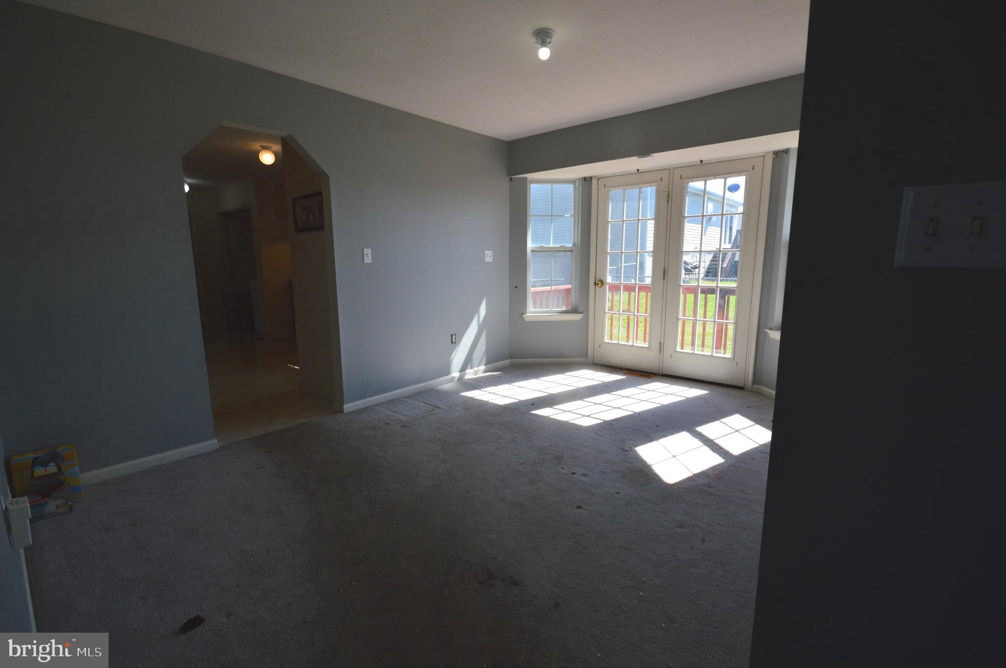 DOUGLAS OAKS - Residential