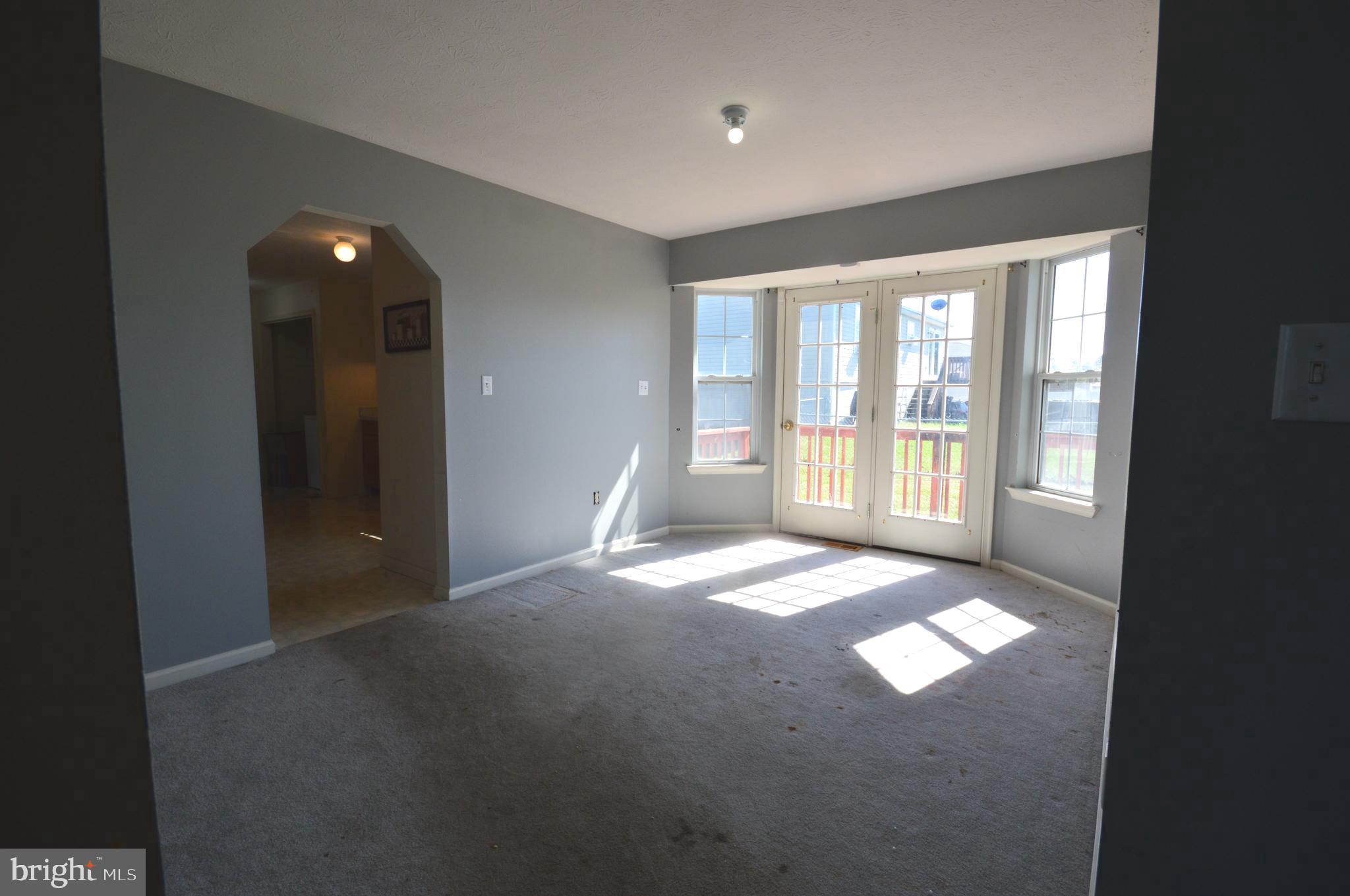 DOUGLAS OAKS - Residential