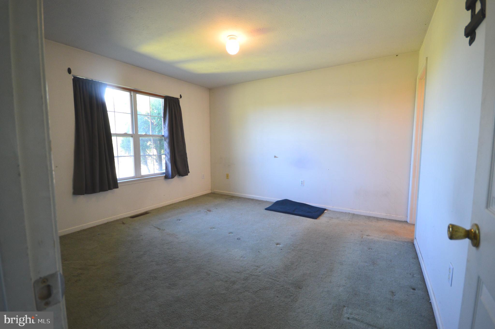 DOUGLAS OAKS - Residential