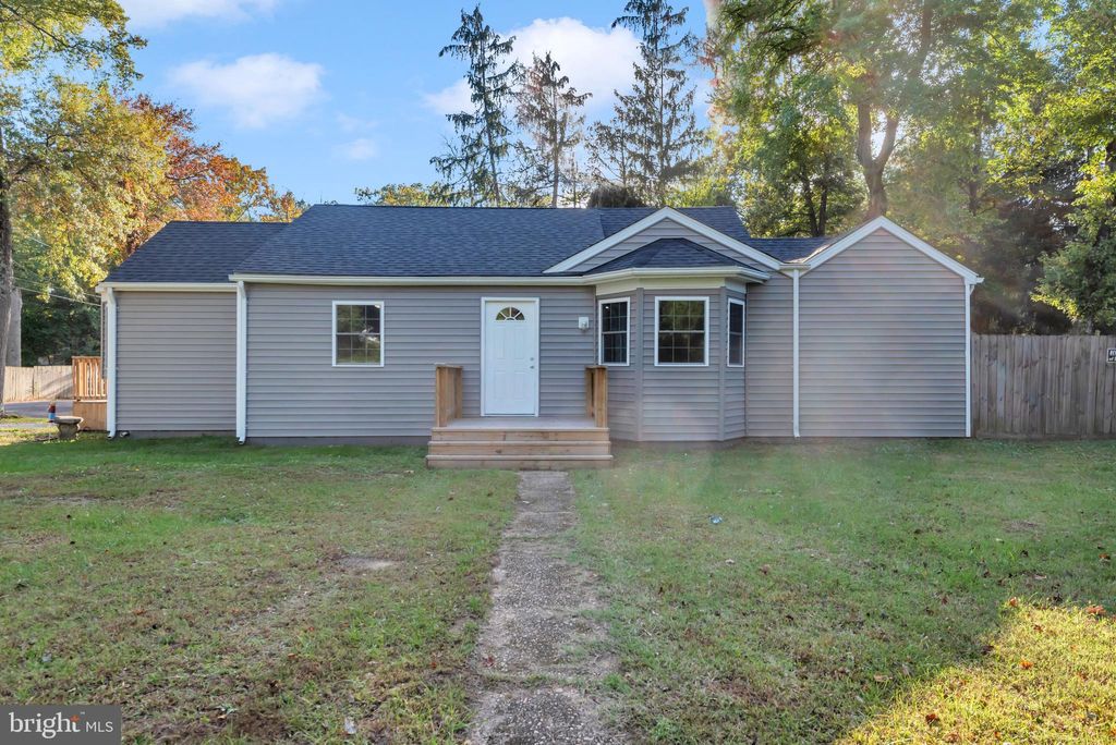 Photo of 4477 Mountain Road, LAKE SHORE, MD 21122 (MLS # MDAA2128184)