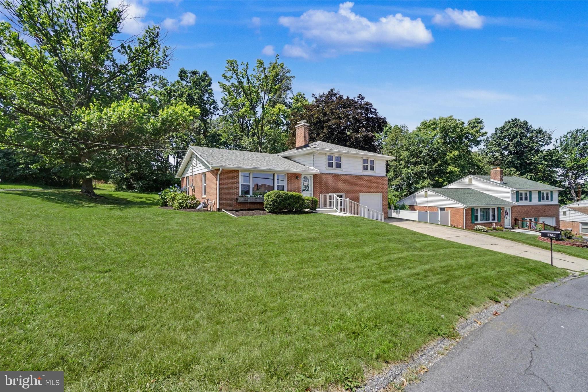 460 SKYVIEW DRIVE