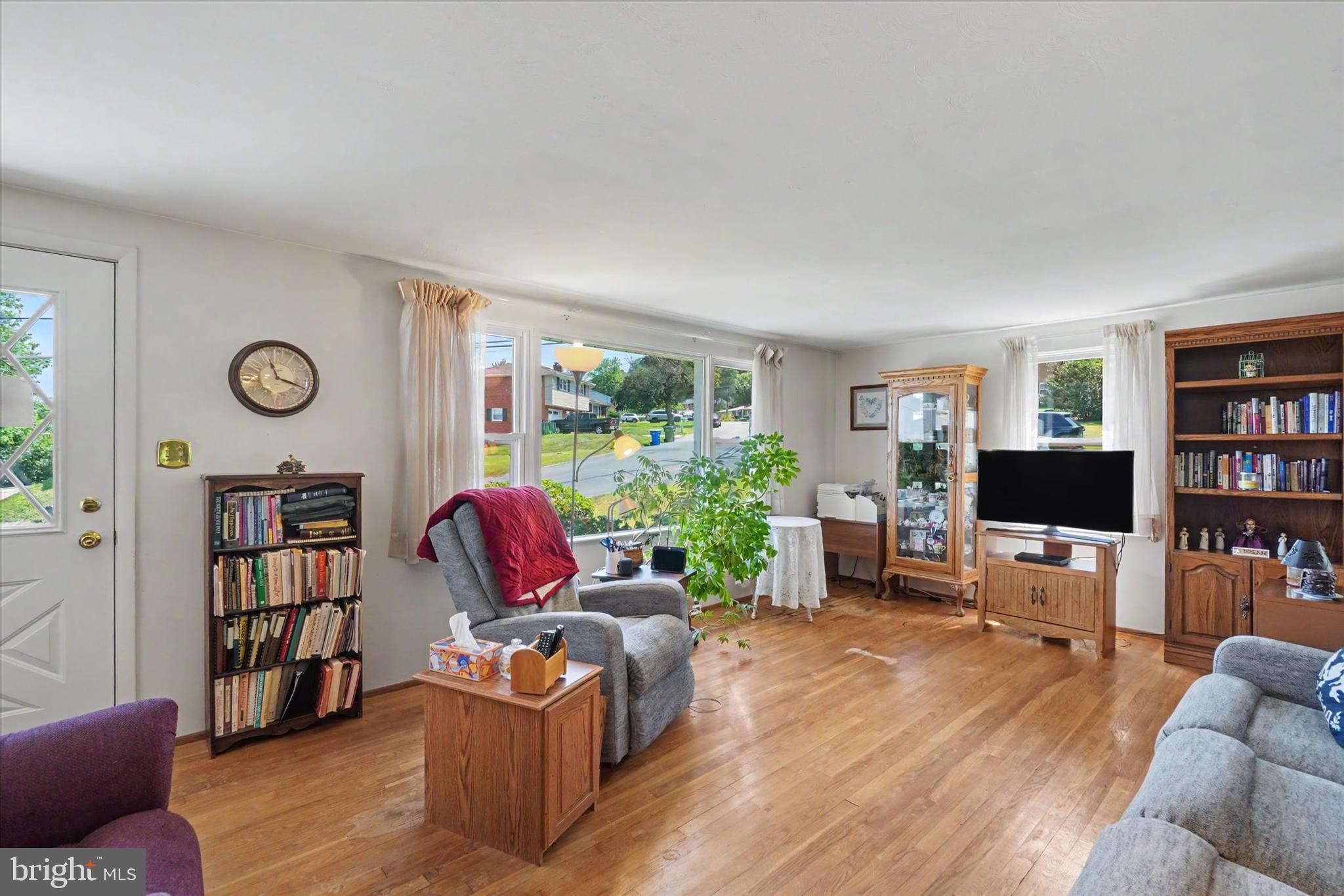 460 SKYVIEW DRIVE