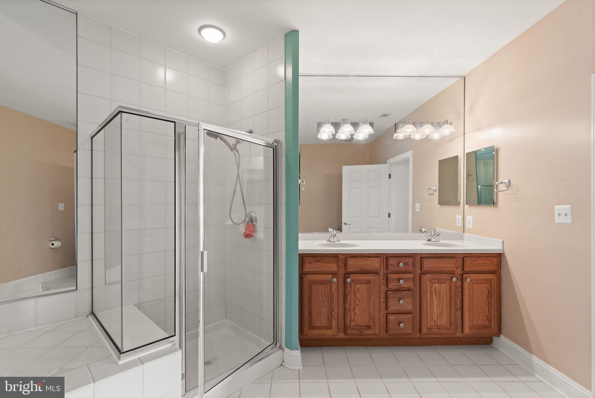 WATERS EDGE - Residential