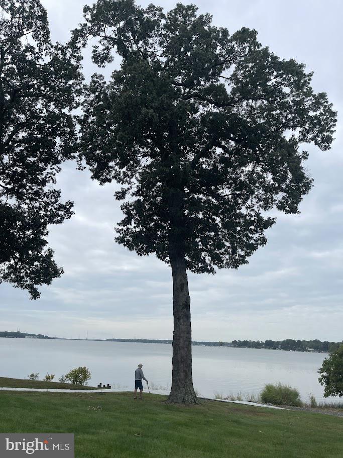 WATERS EDGE - Residential