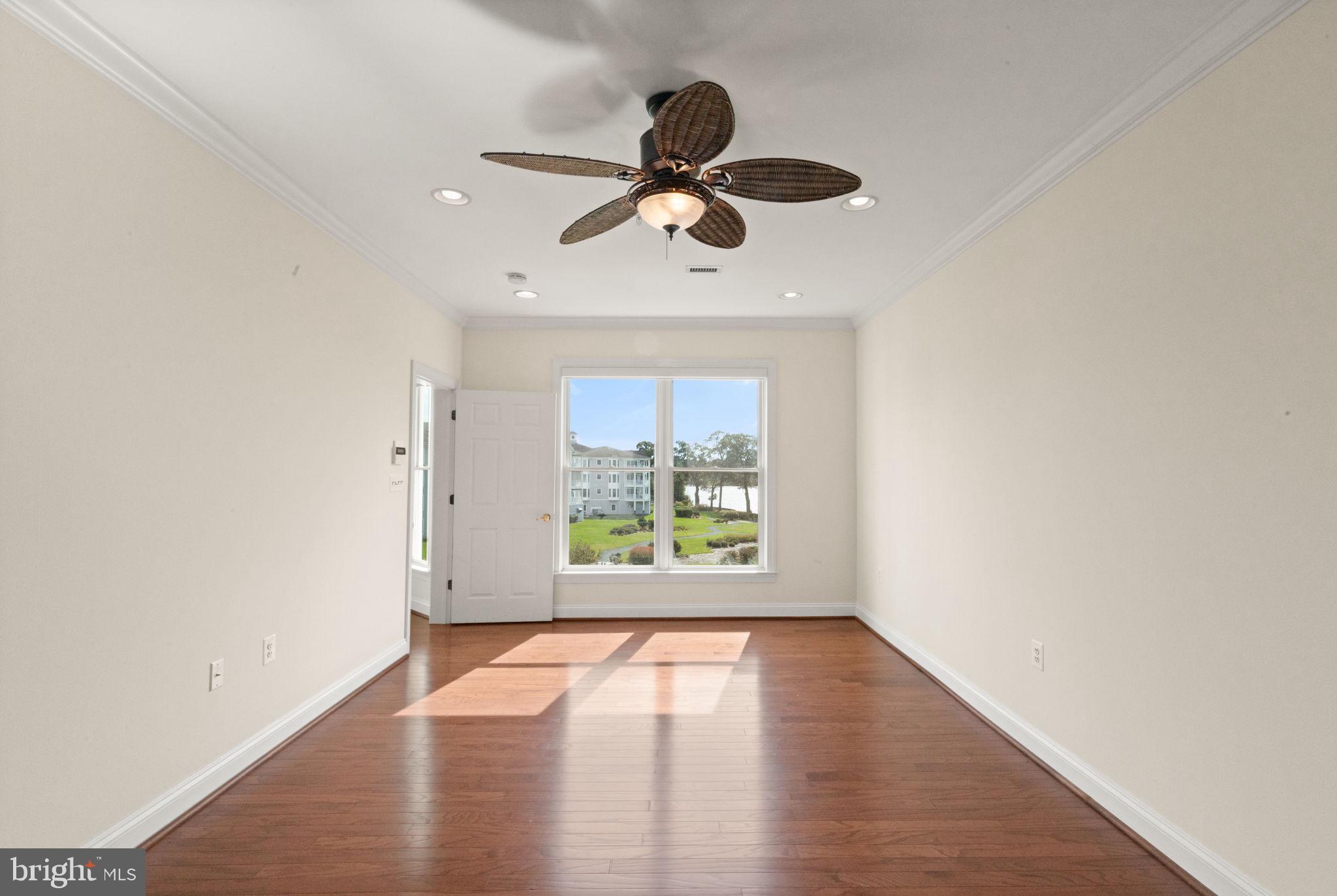 WATERS EDGE - Residential