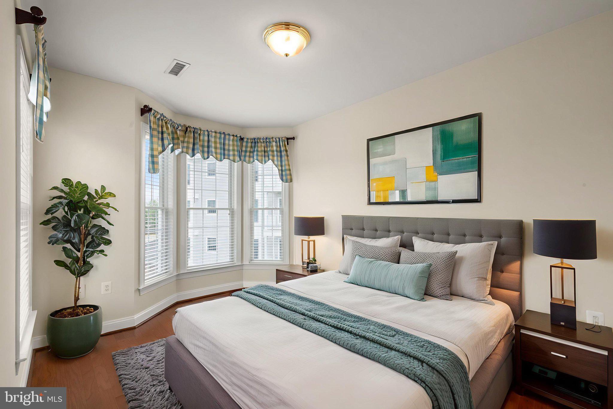 WATERS EDGE - Residential