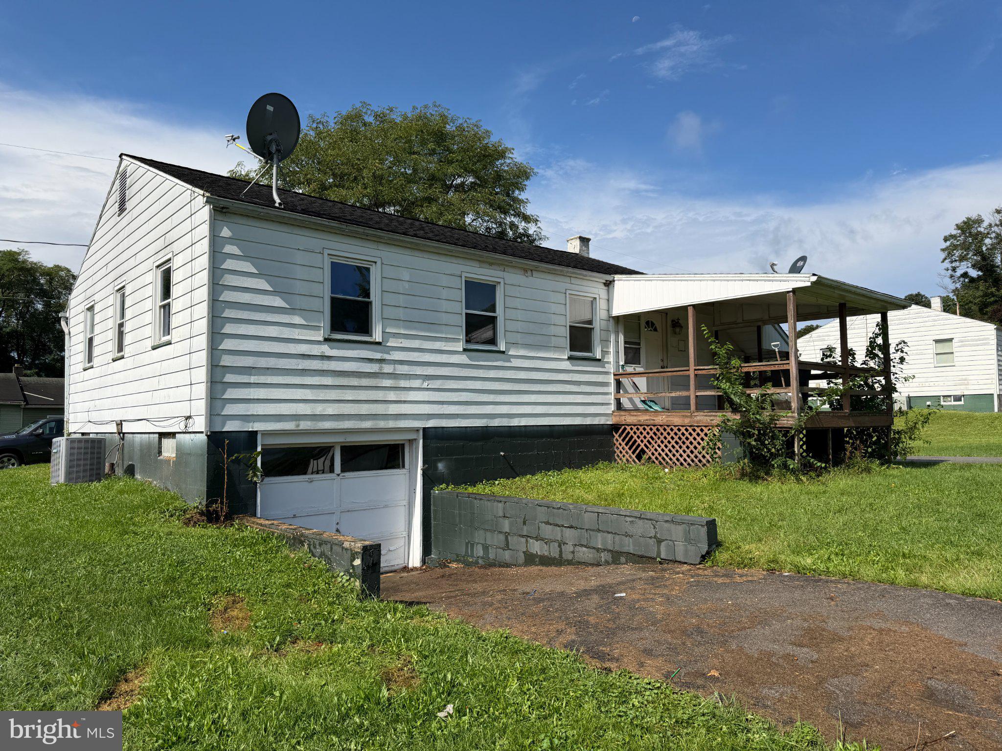 5677 HEFFNER ROAD