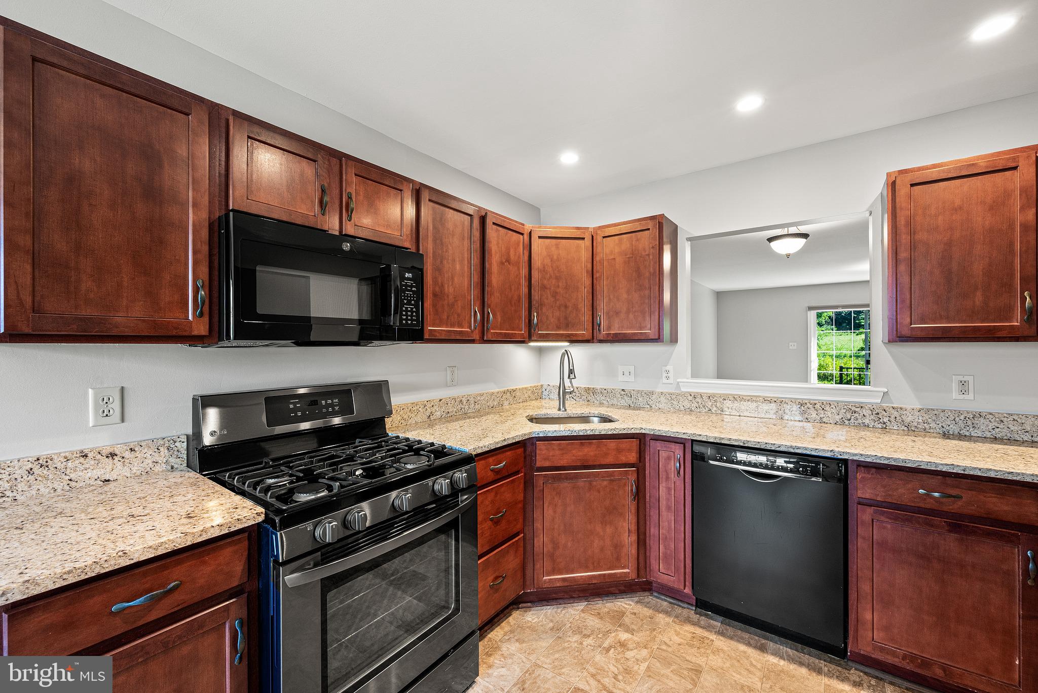 69 HORSESHOE DRIVE 7