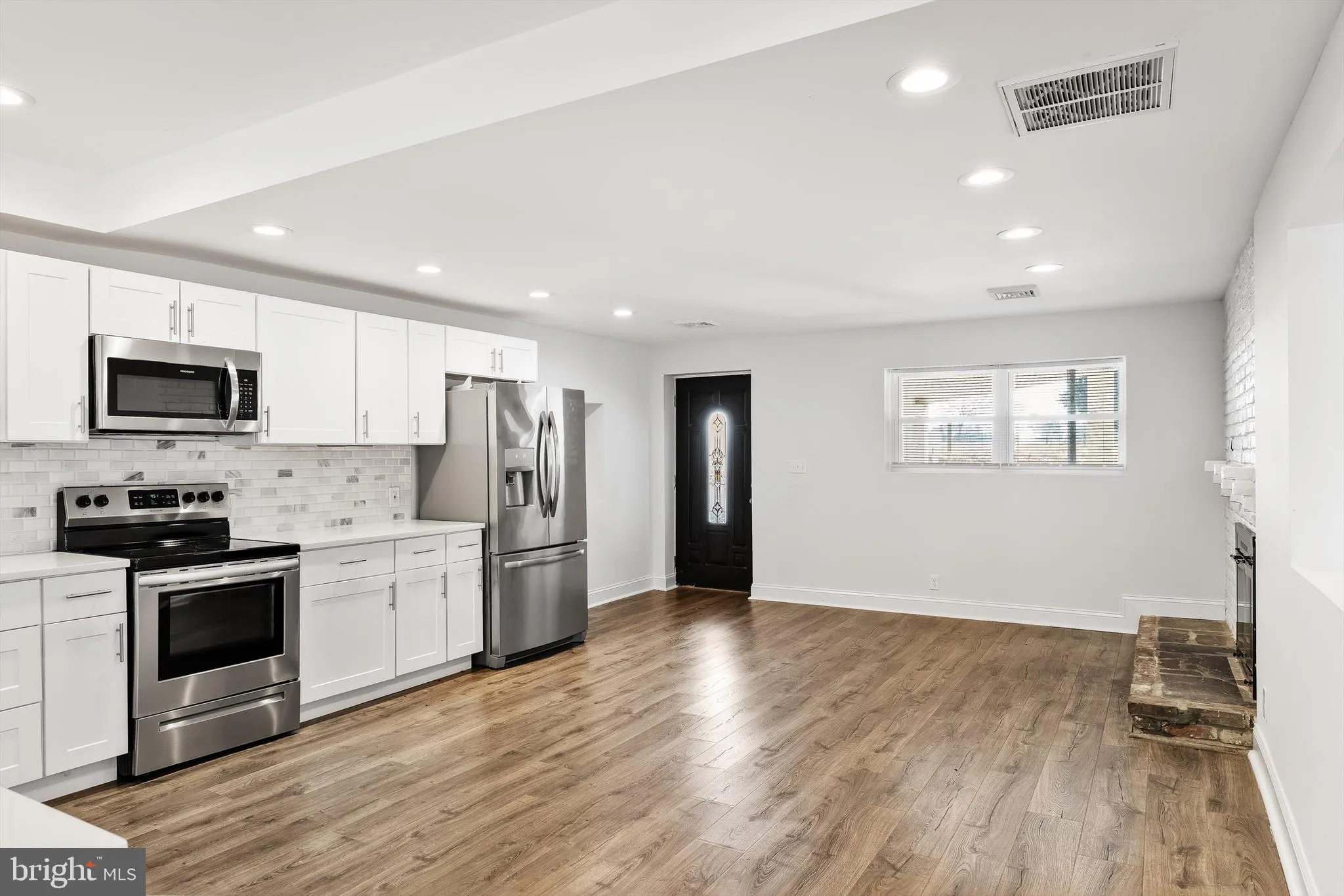 Medford, New Jersey 08055, United States, 3 Bedrooms Bedrooms, ,3 BathroomsBathrooms,Residential,Pending,33392