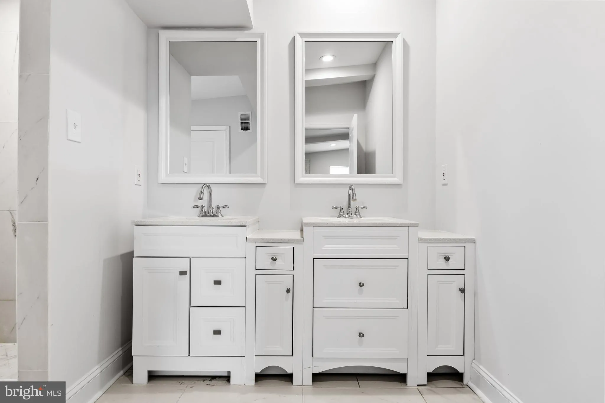 Medford, New Jersey 08055, United States, 3 Bedrooms Bedrooms, ,3 BathroomsBathrooms,Residential,Pending,33392