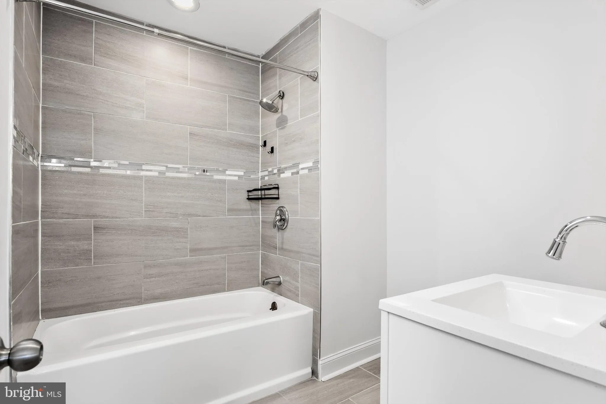 Medford, New Jersey 08055, United States, 3 Bedrooms Bedrooms, ,3 BathroomsBathrooms,Residential,Pending,33392