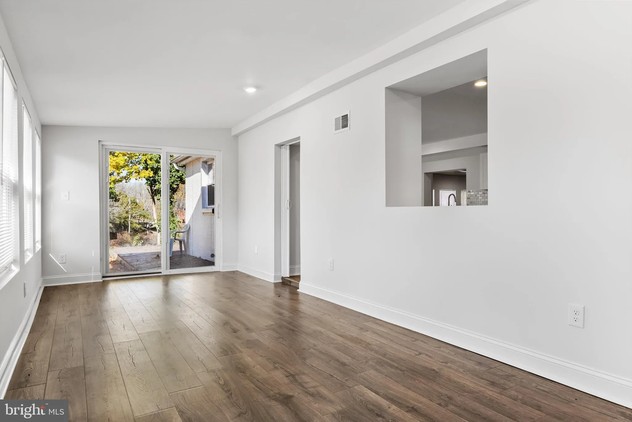 Medford, New Jersey 08055, United States, 3 Bedrooms Bedrooms, ,3 BathroomsBathrooms,Residential,Pending,33392