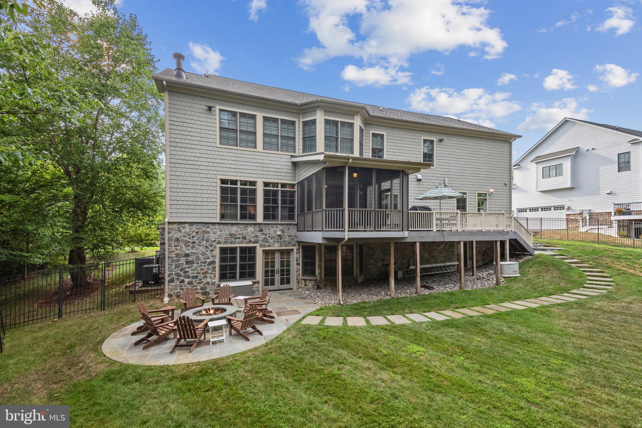 KENTSDALE ESTATES - Residential