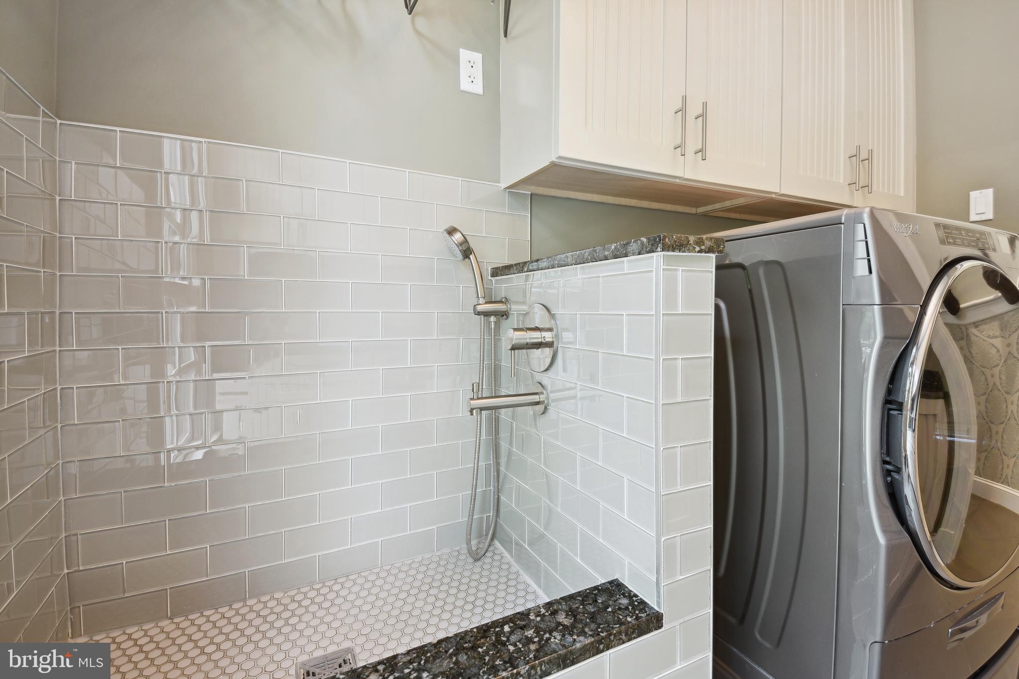 KENTSDALE ESTATES - Residential