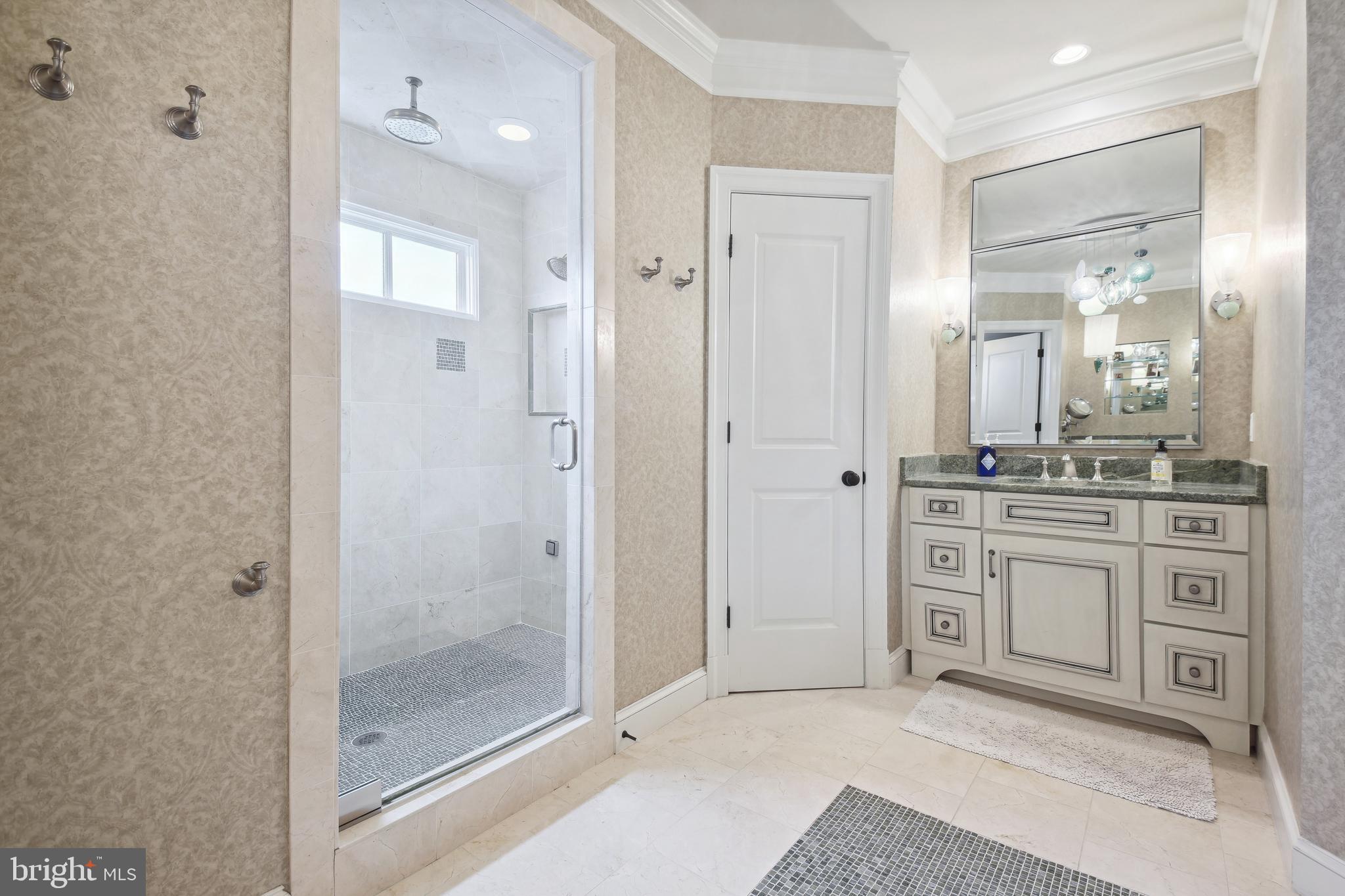 KENTSDALE ESTATES - Residential