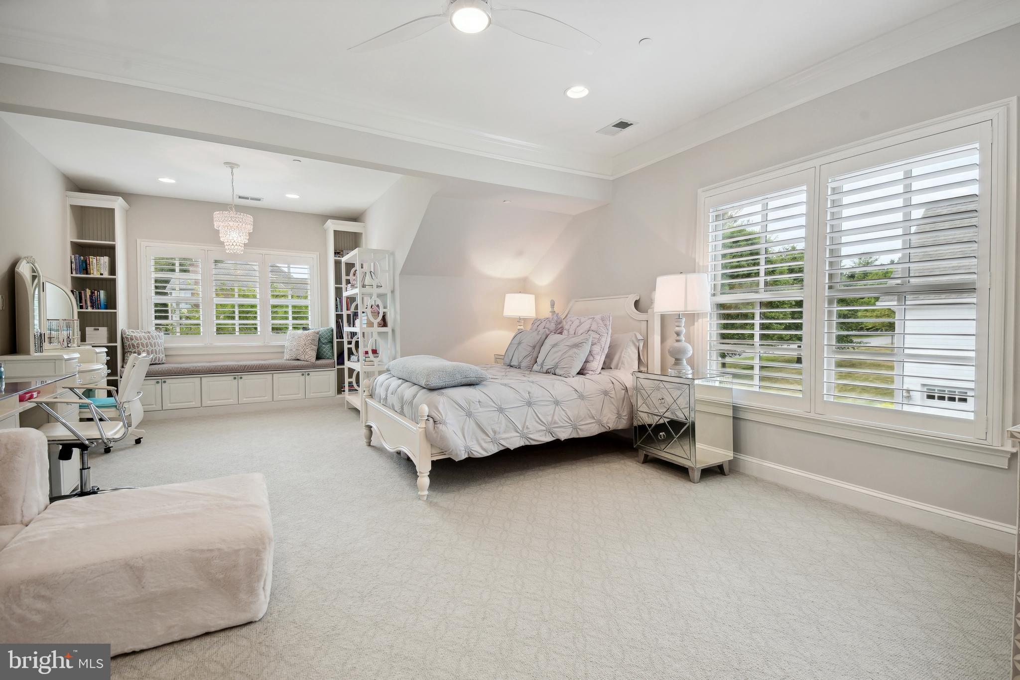 KENTSDALE ESTATES - Residential