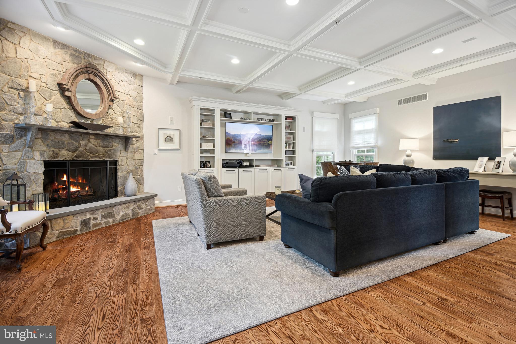 KENTSDALE ESTATES - Residential