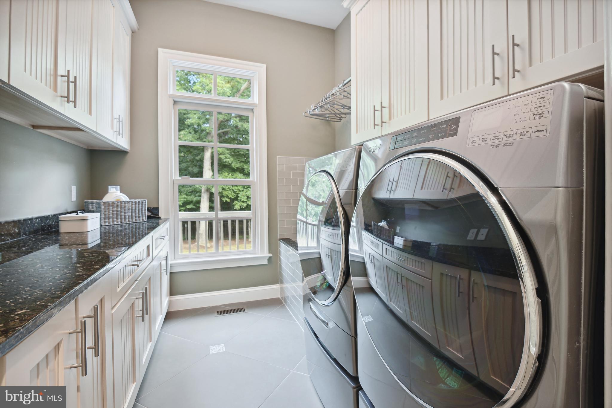 KENTSDALE ESTATES - Residential