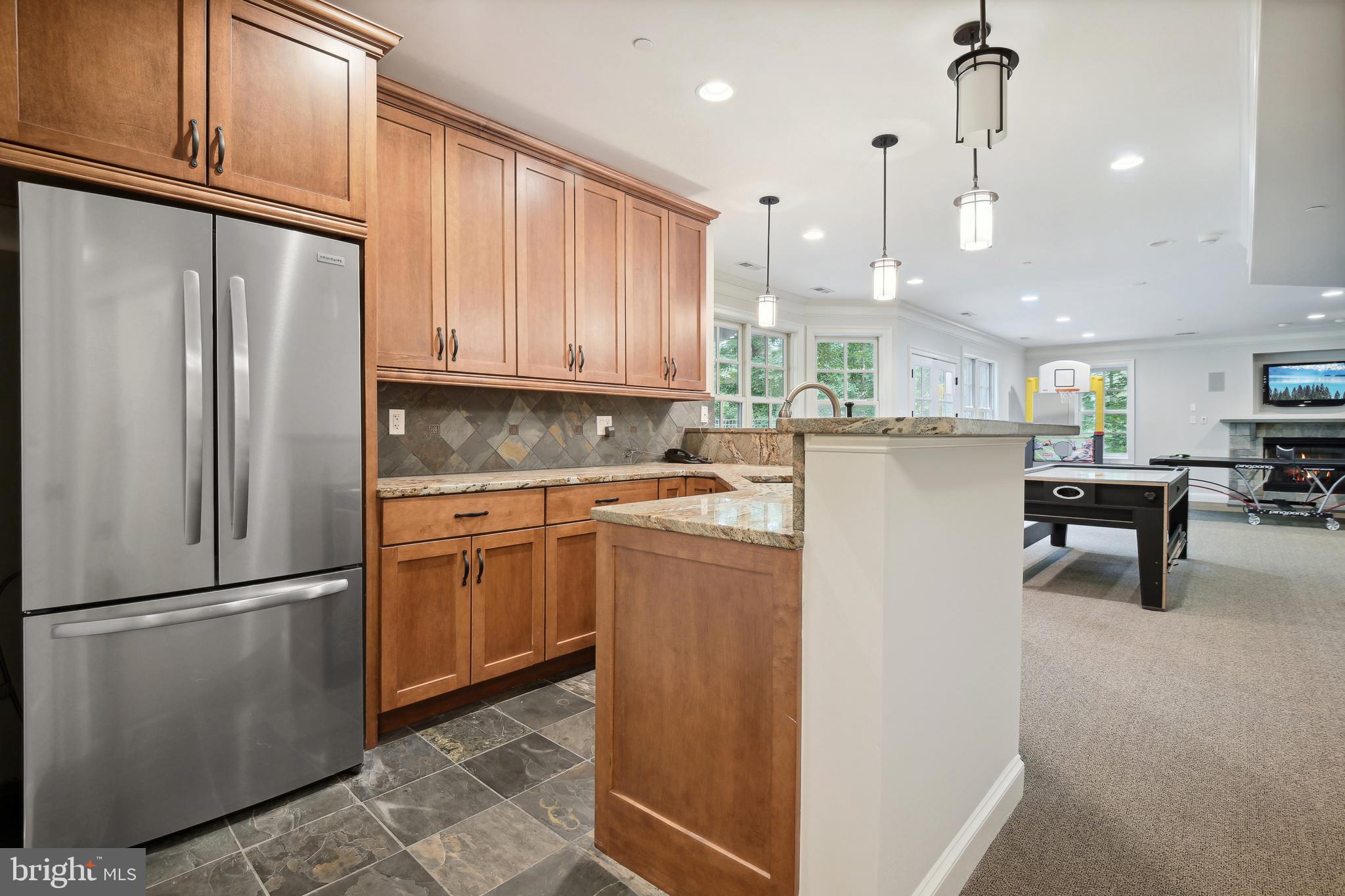 KENTSDALE ESTATES - Residential