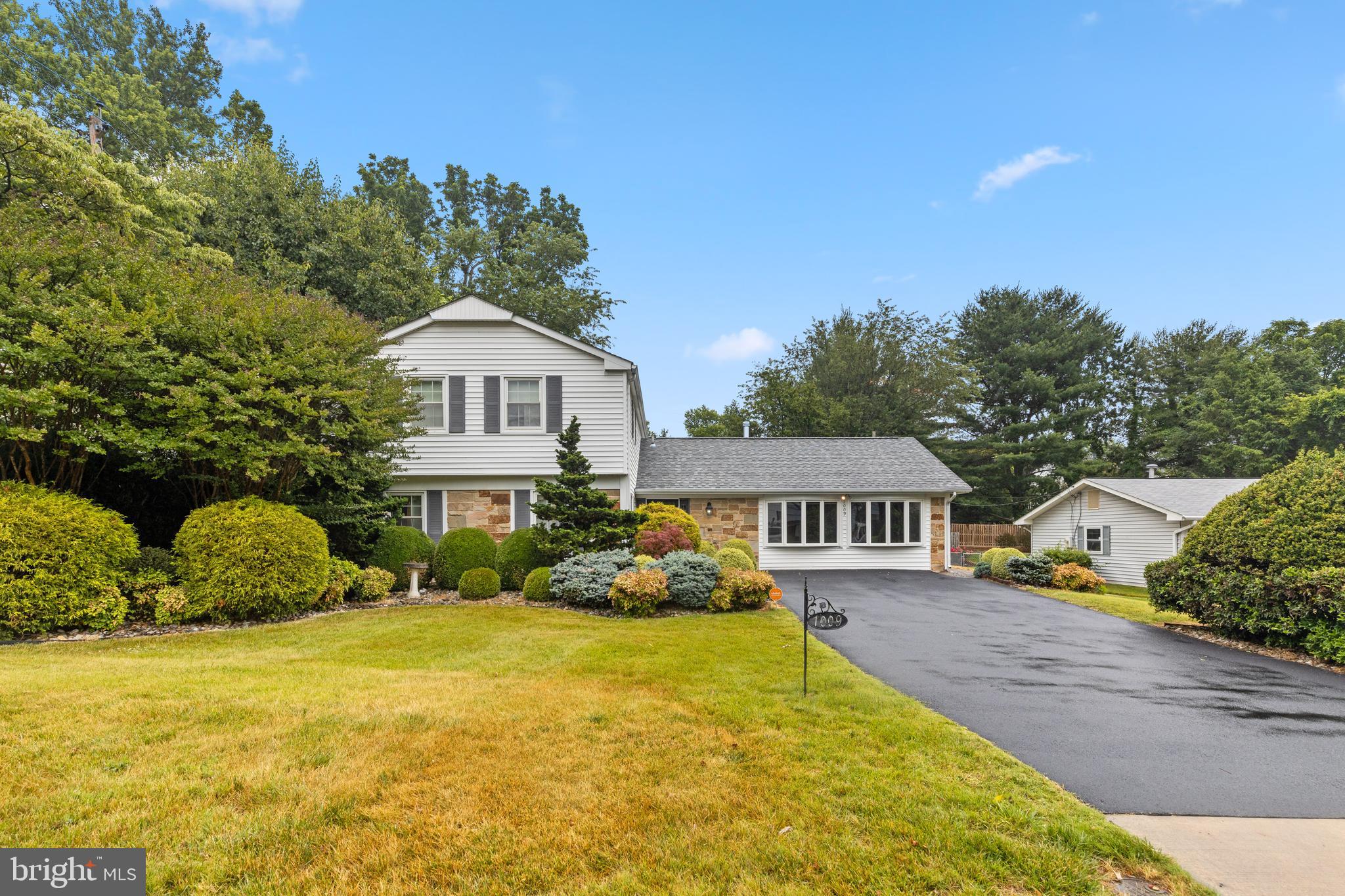 POINTER RIDGE - Residential