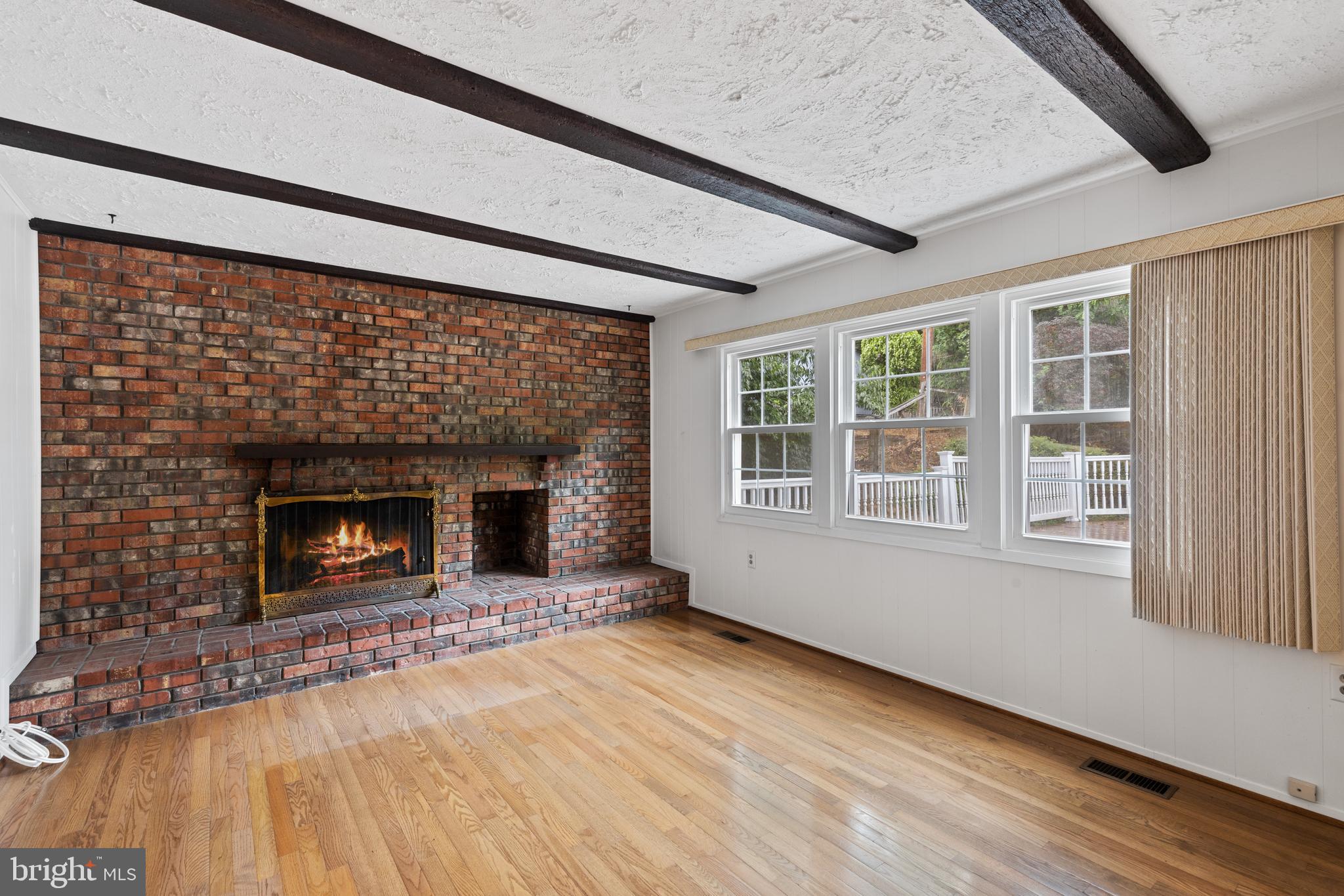 POINTER RIDGE - Residential