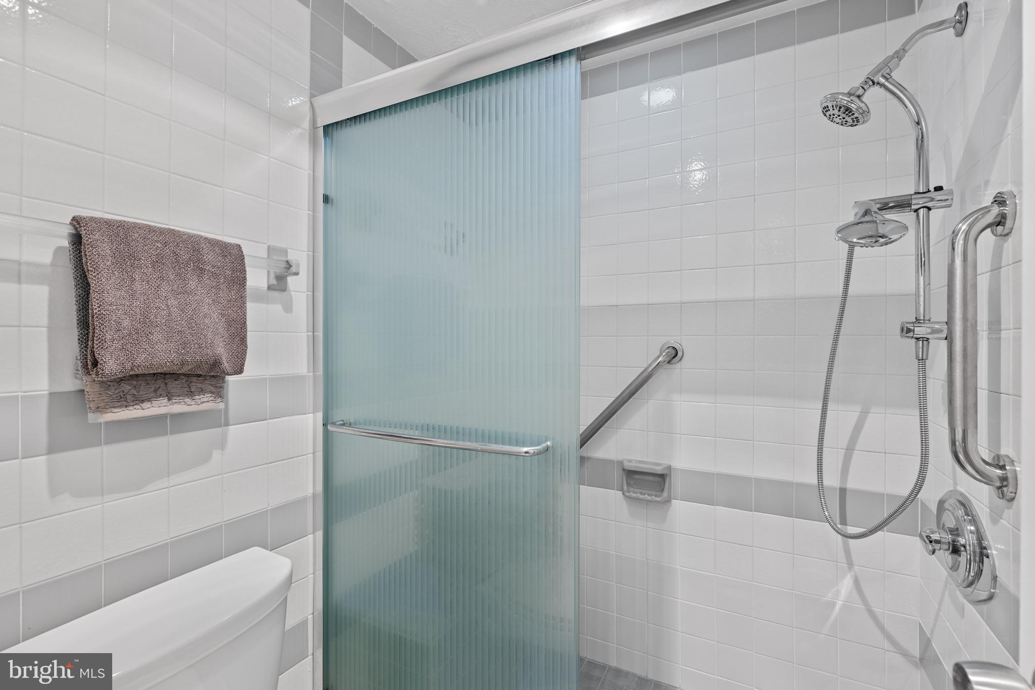 POINTER RIDGE - Residential