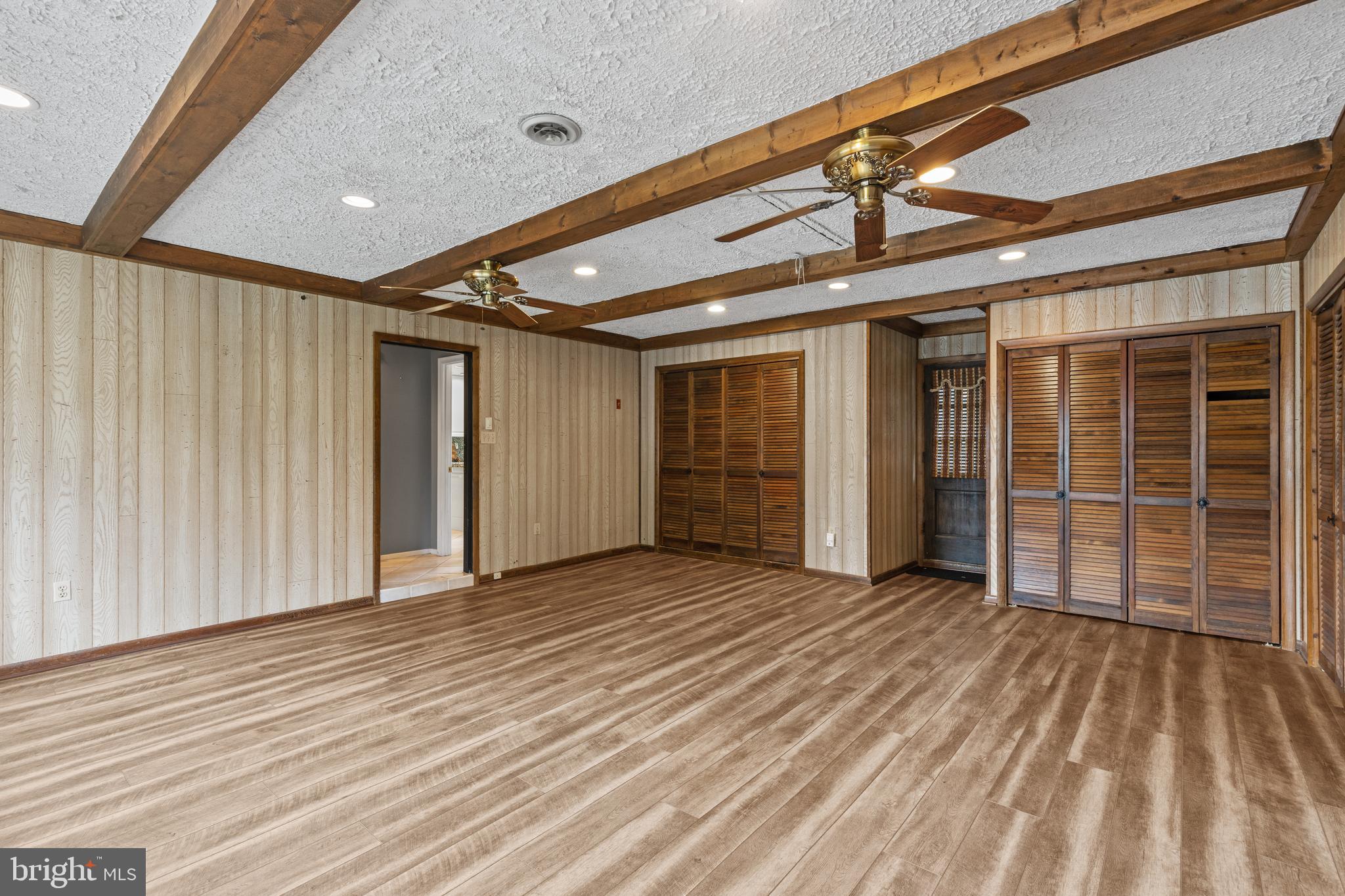 POINTER RIDGE - Residential