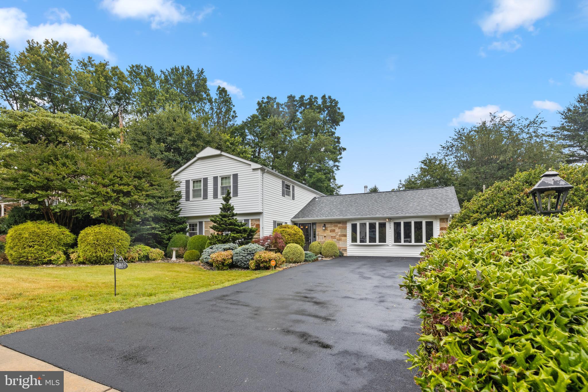 POINTER RIDGE - Residential