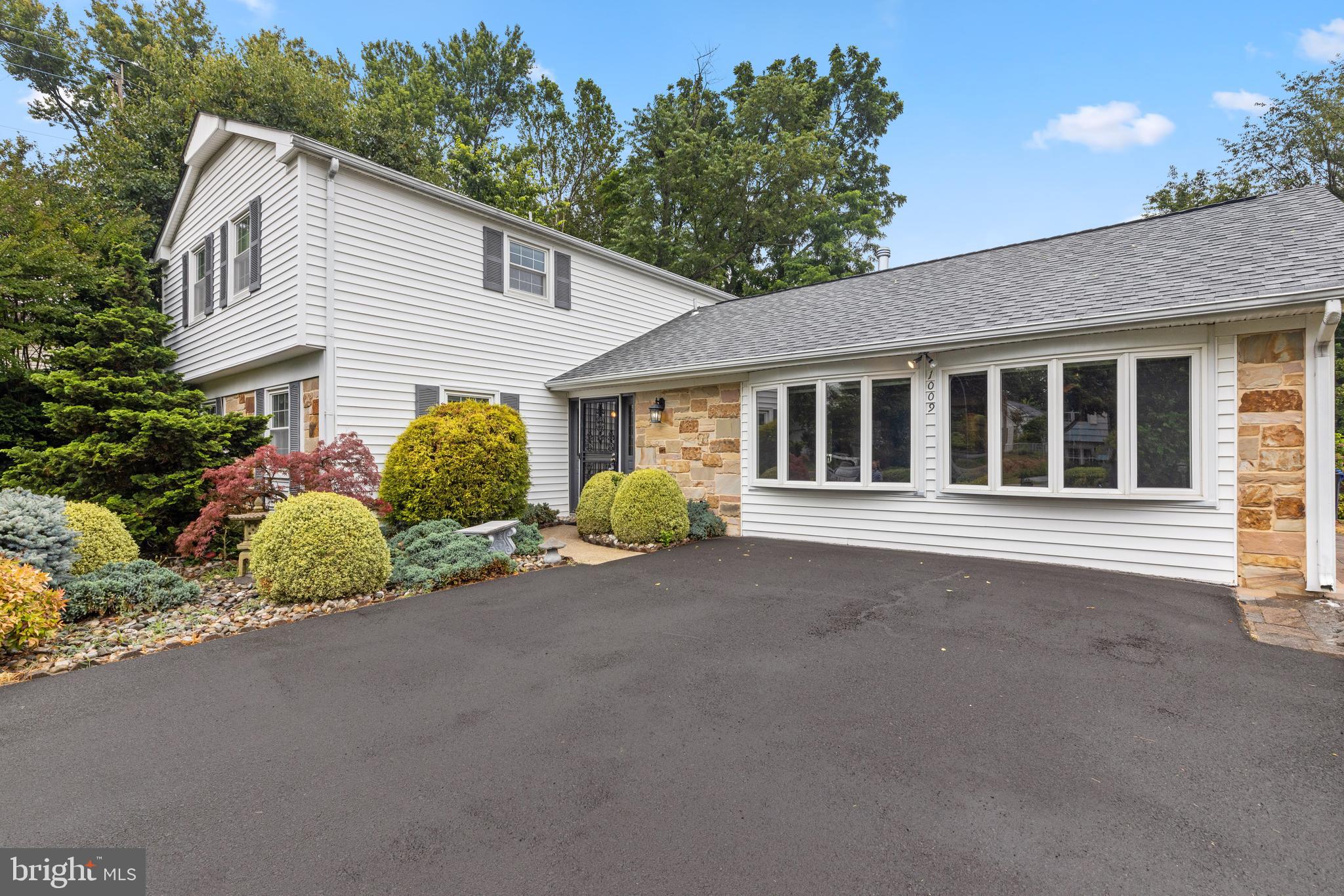 POINTER RIDGE - Residential