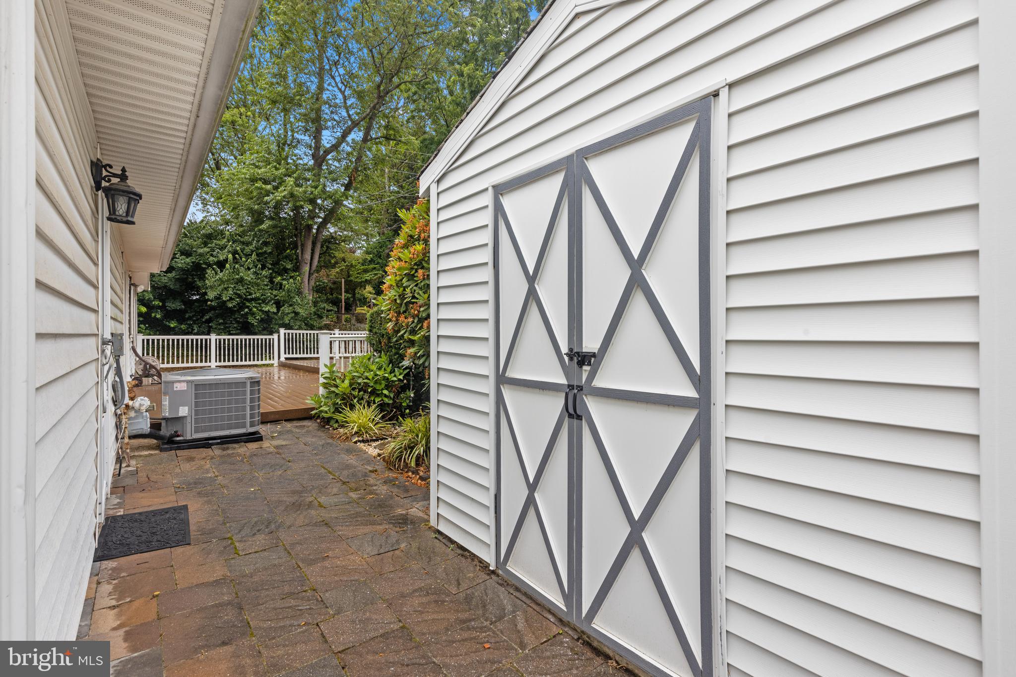 POINTER RIDGE - Residential